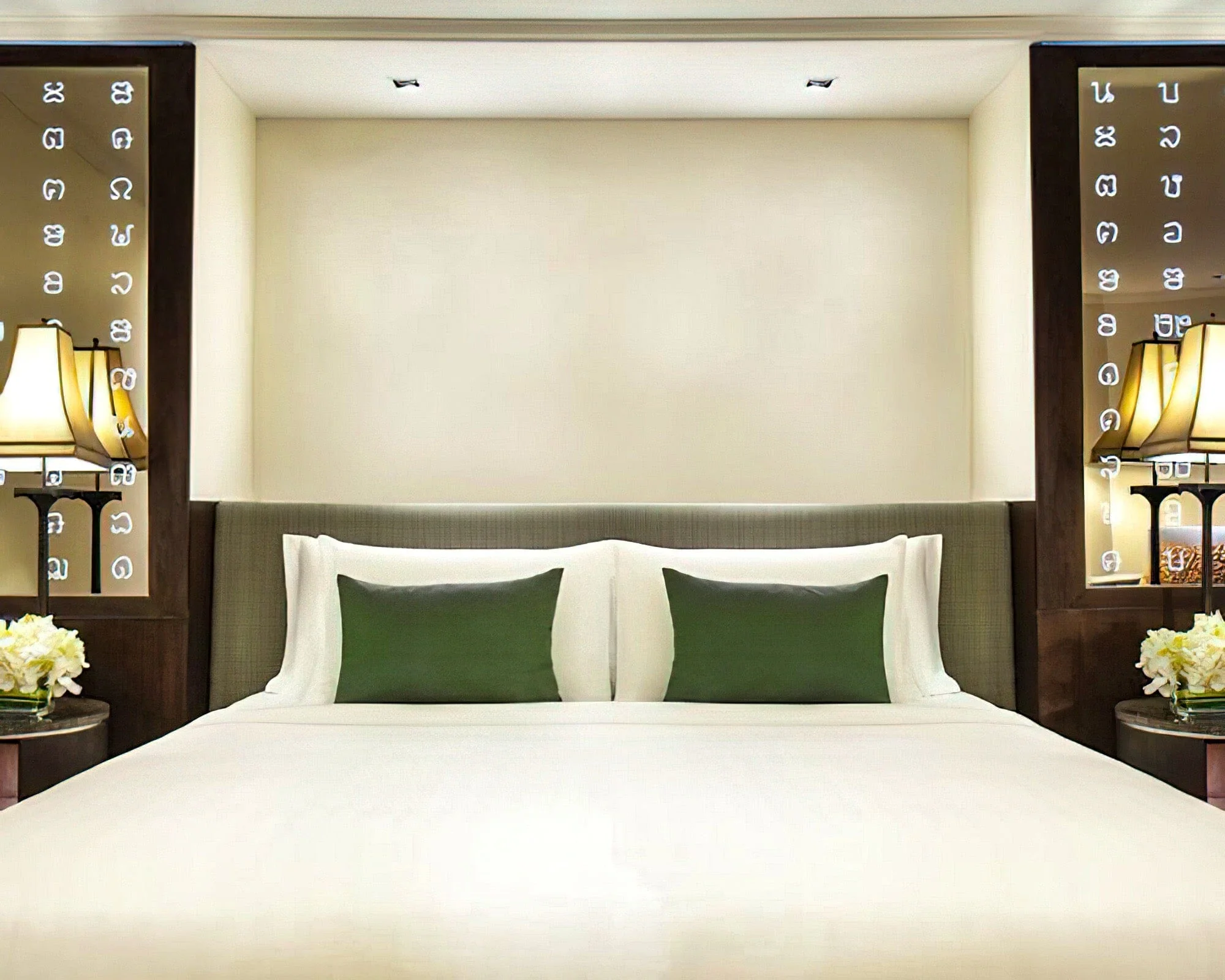 Anantara Riverside Bangkok Resort - Image 18