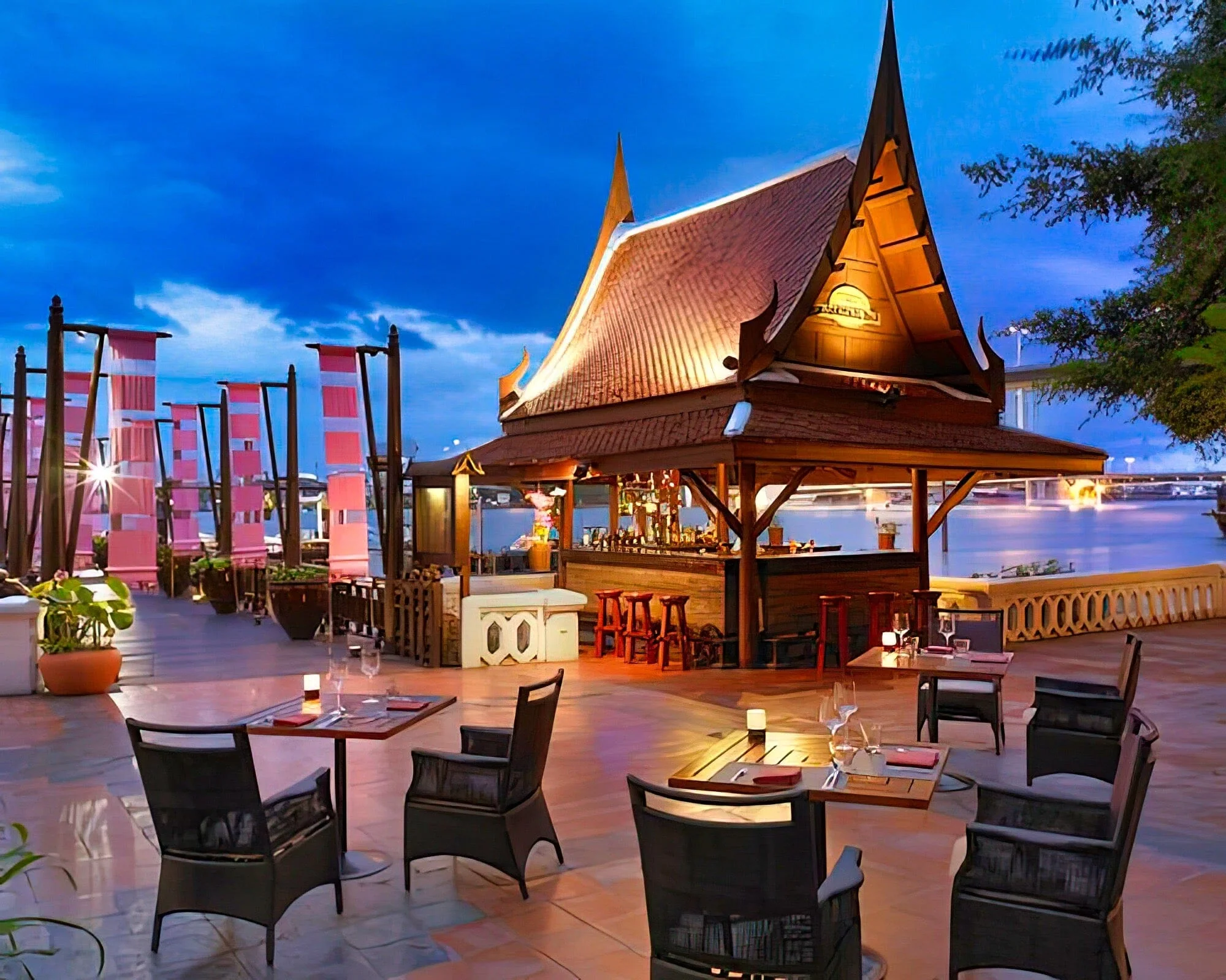 Anantara Riverside Bangkok Resort - Image 3