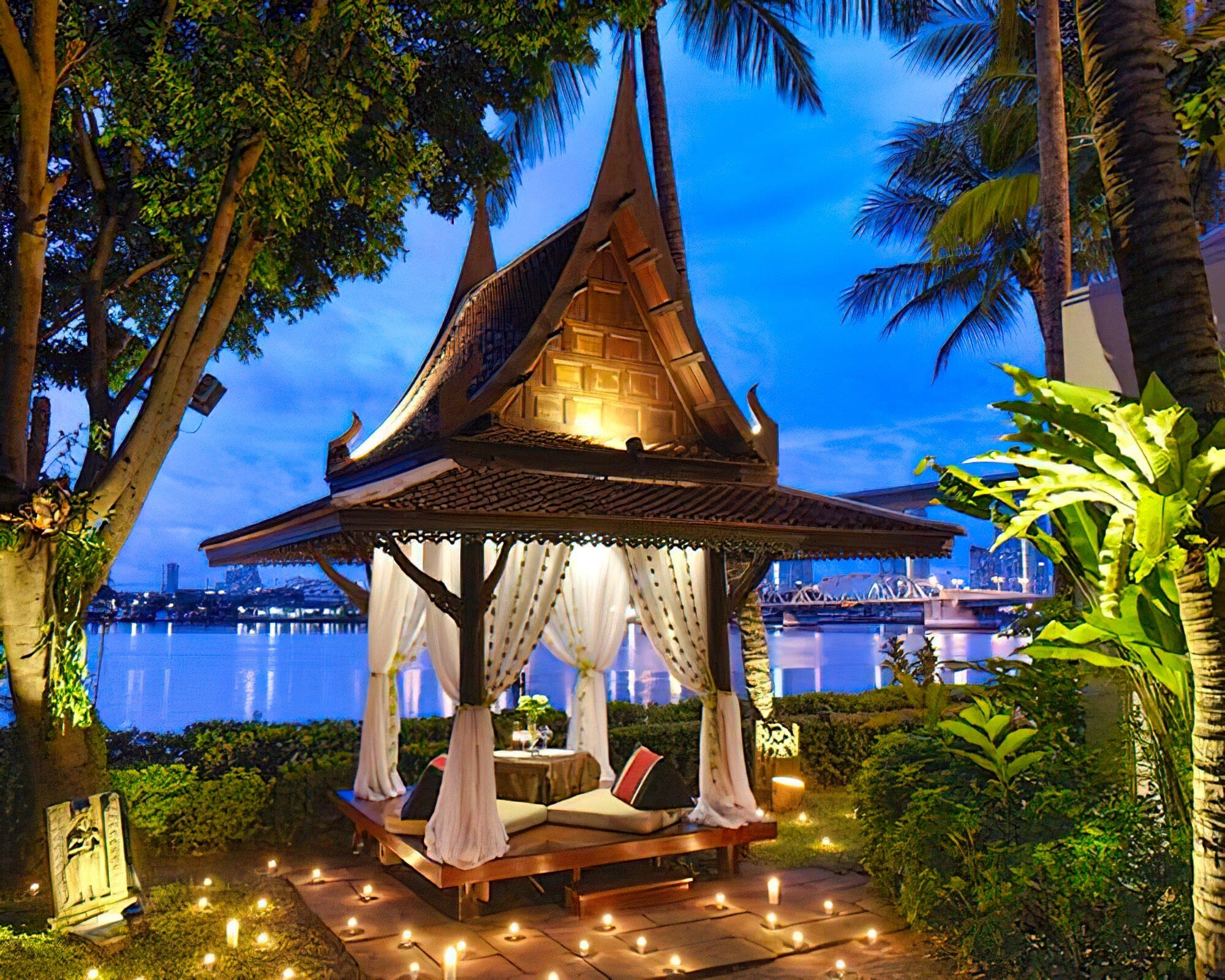 Anantara Riverside Bangkok Resort - Image 9