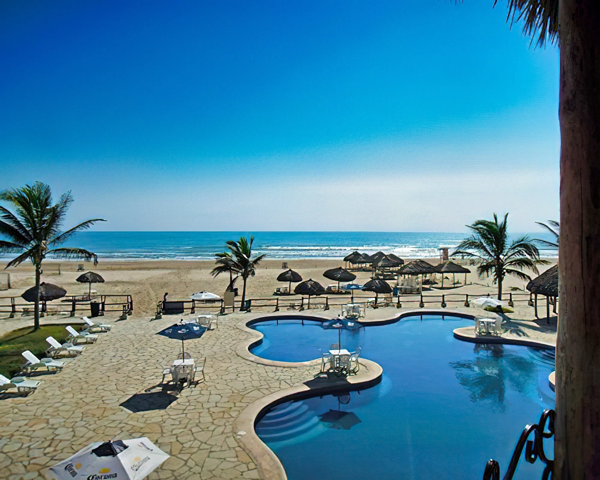 Arenas del Mar Resort