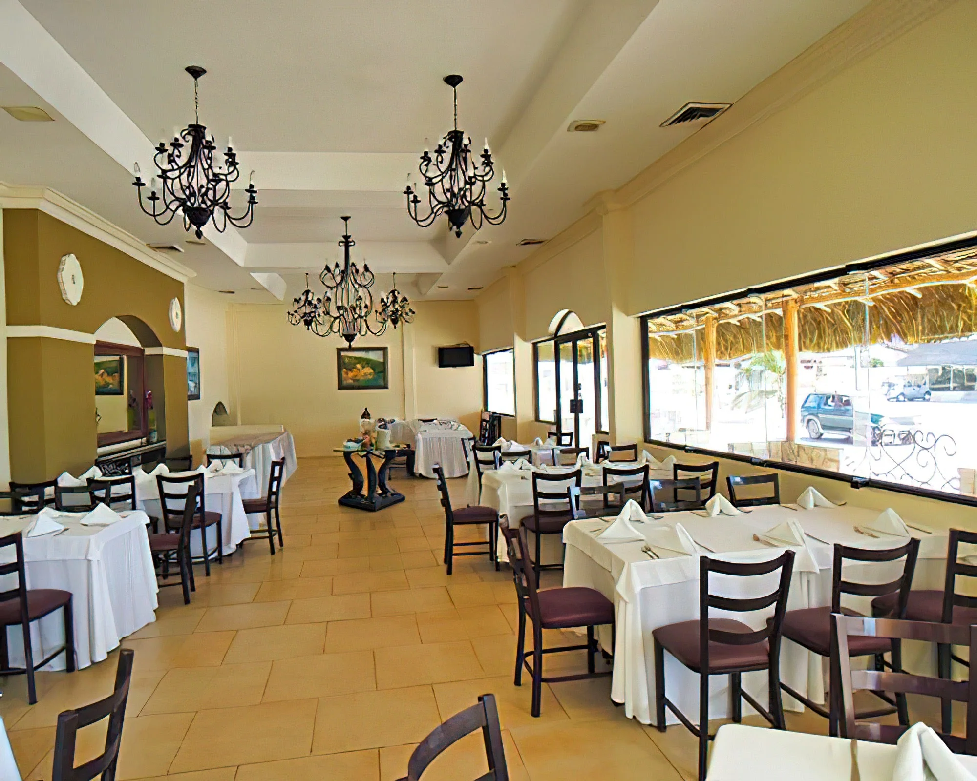 Arenas del Mar Resort - Image 16