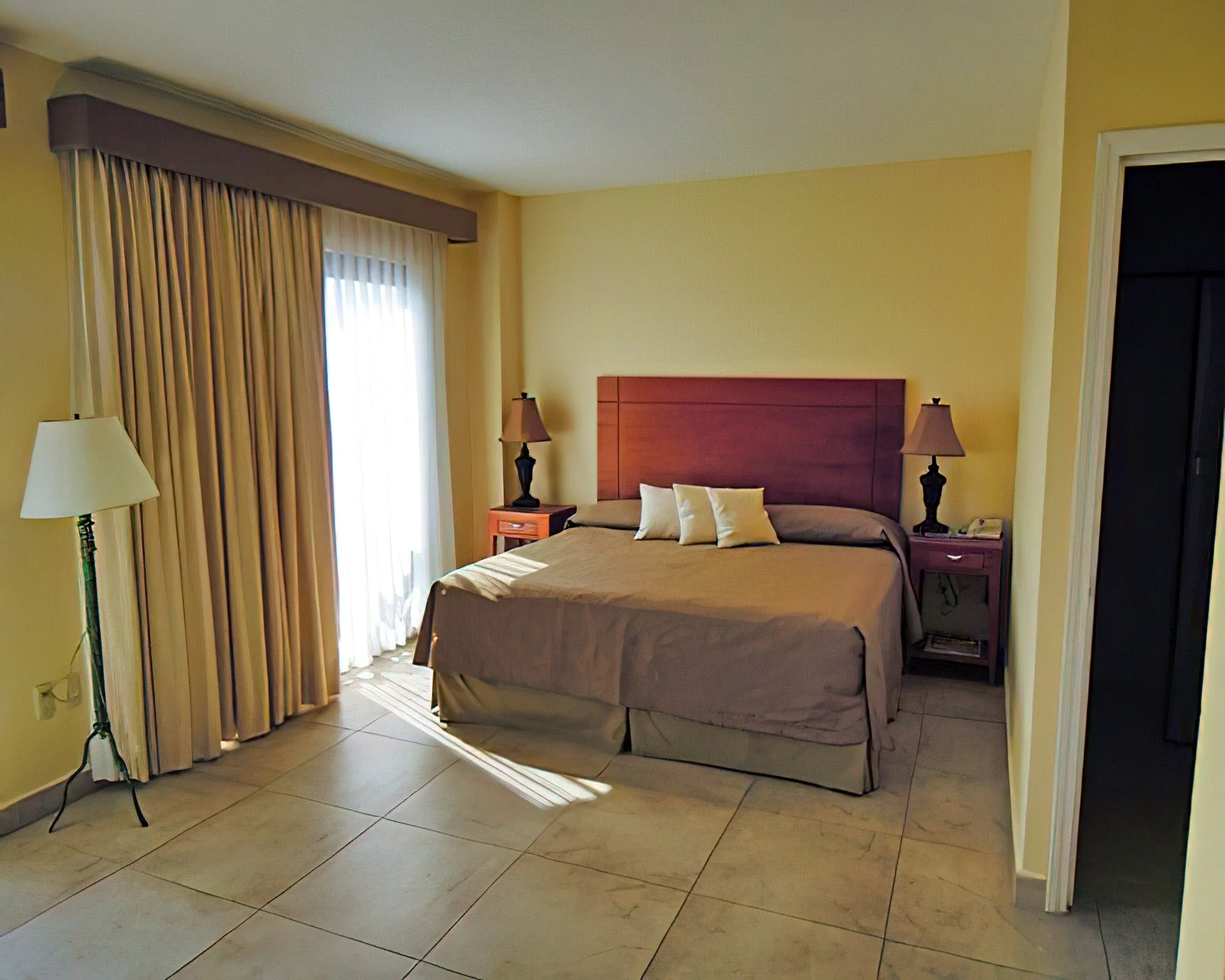 Arenas del Mar Resort - Image 18