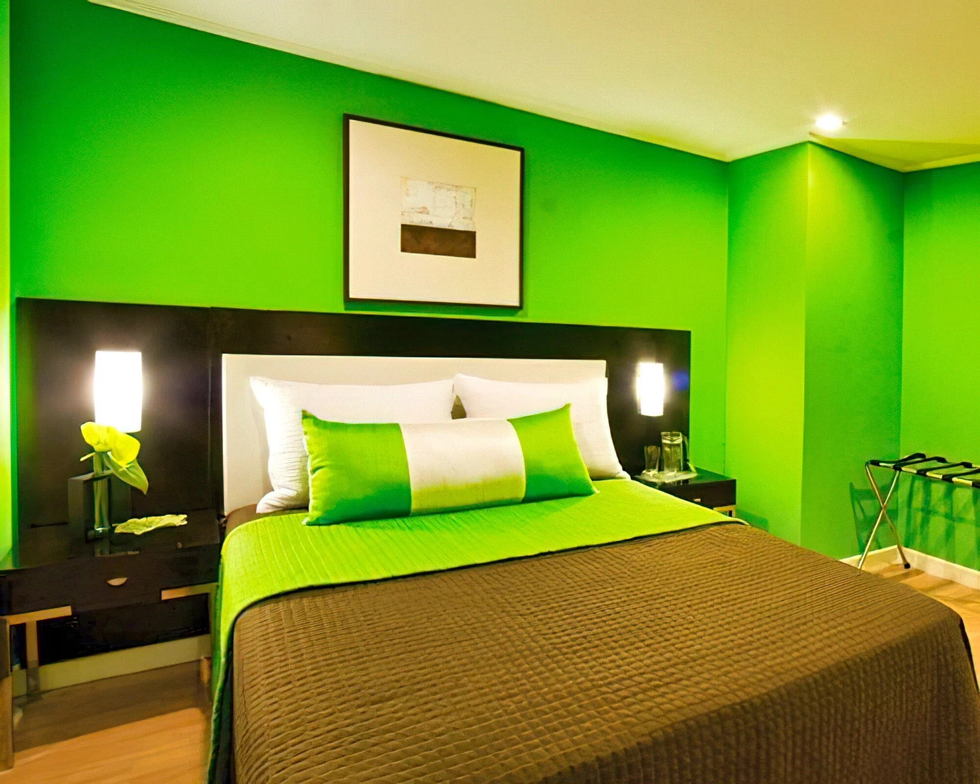 Astoria Plaza Suites - Image 5