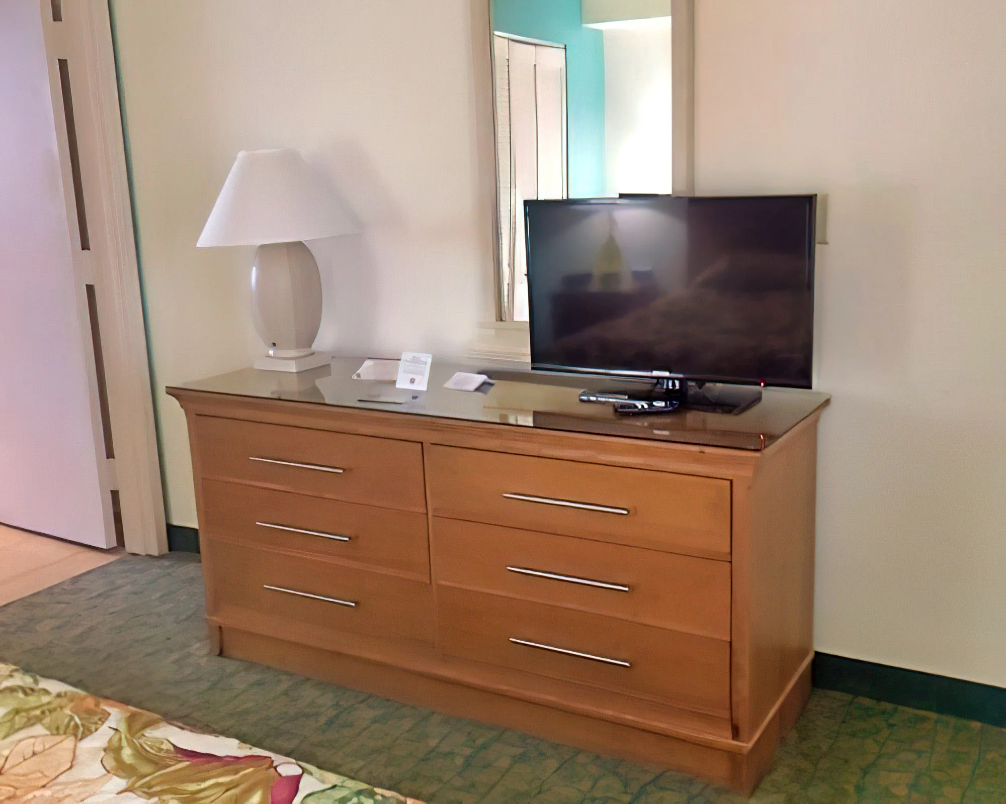 Barclay Tower Suites - Image 10