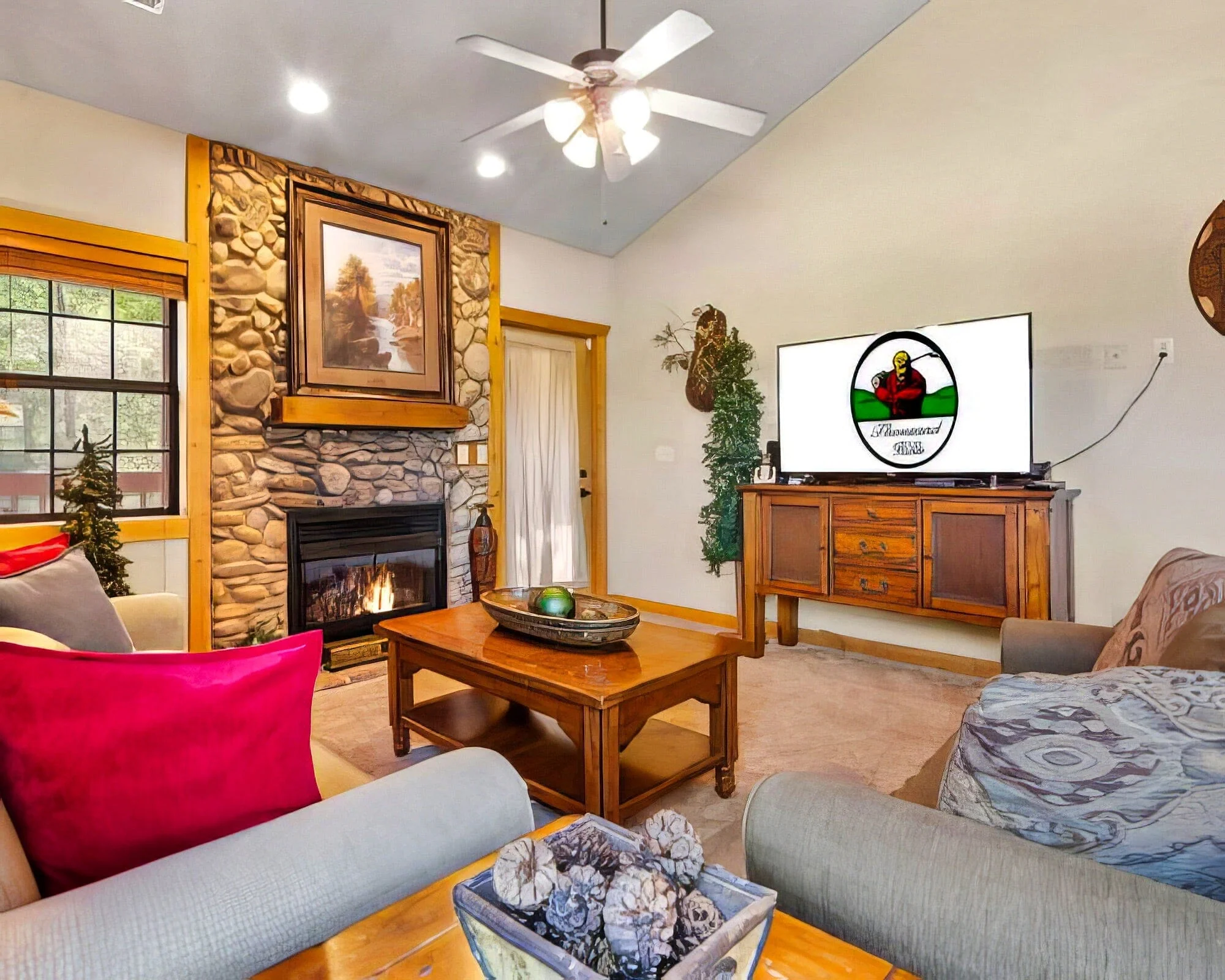 Cabins at Grand Mountain by Thousand Hills Vacations - Image 16