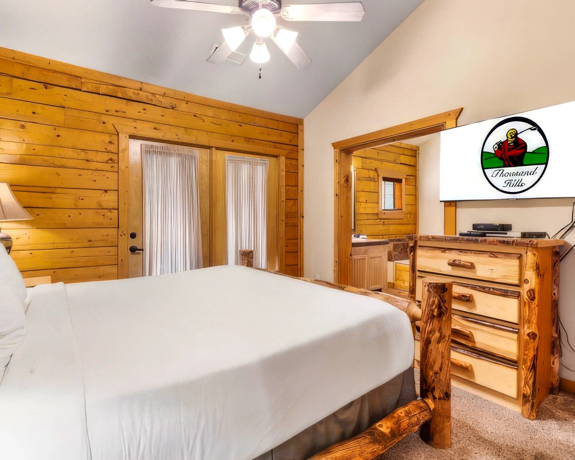 Cabins at Grand Mountain by Thousand Hills Vacations - Image 17