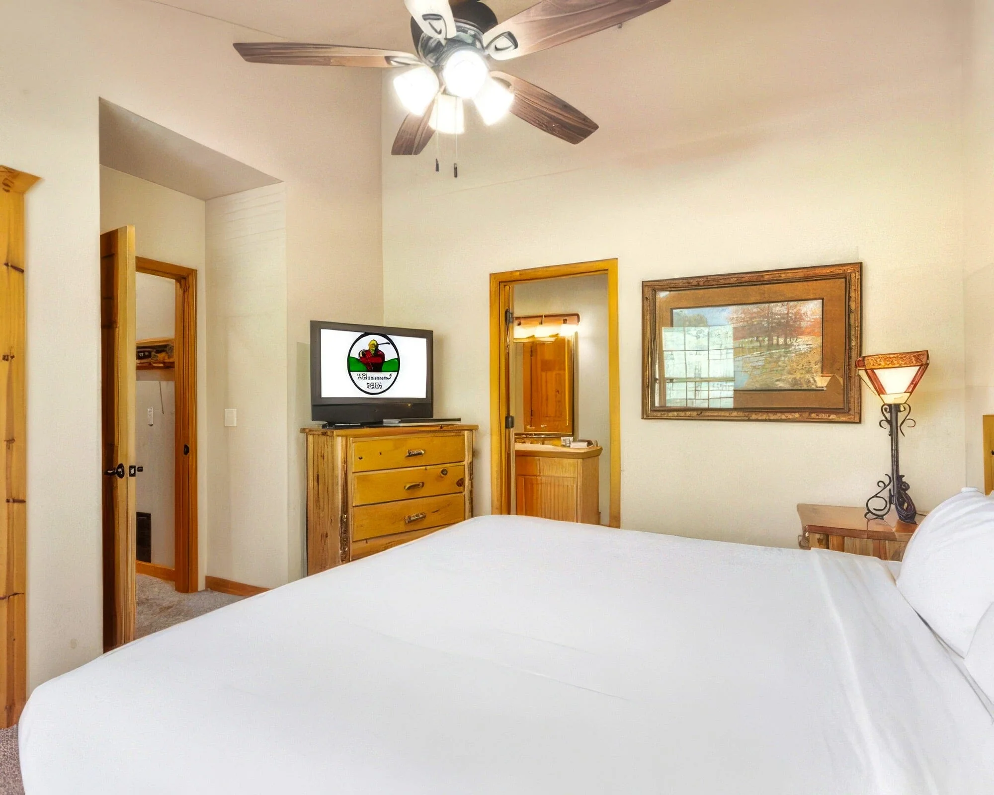 Cabins at Grand Mountain by Thousand Hills Vacations - Image 24