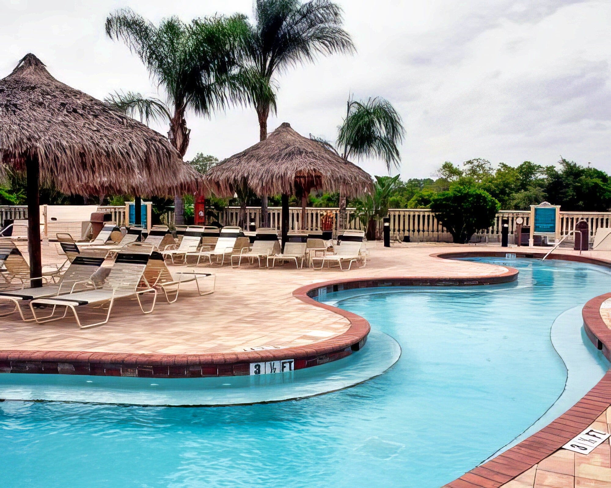 Caliente Club & Resorts - Image 3