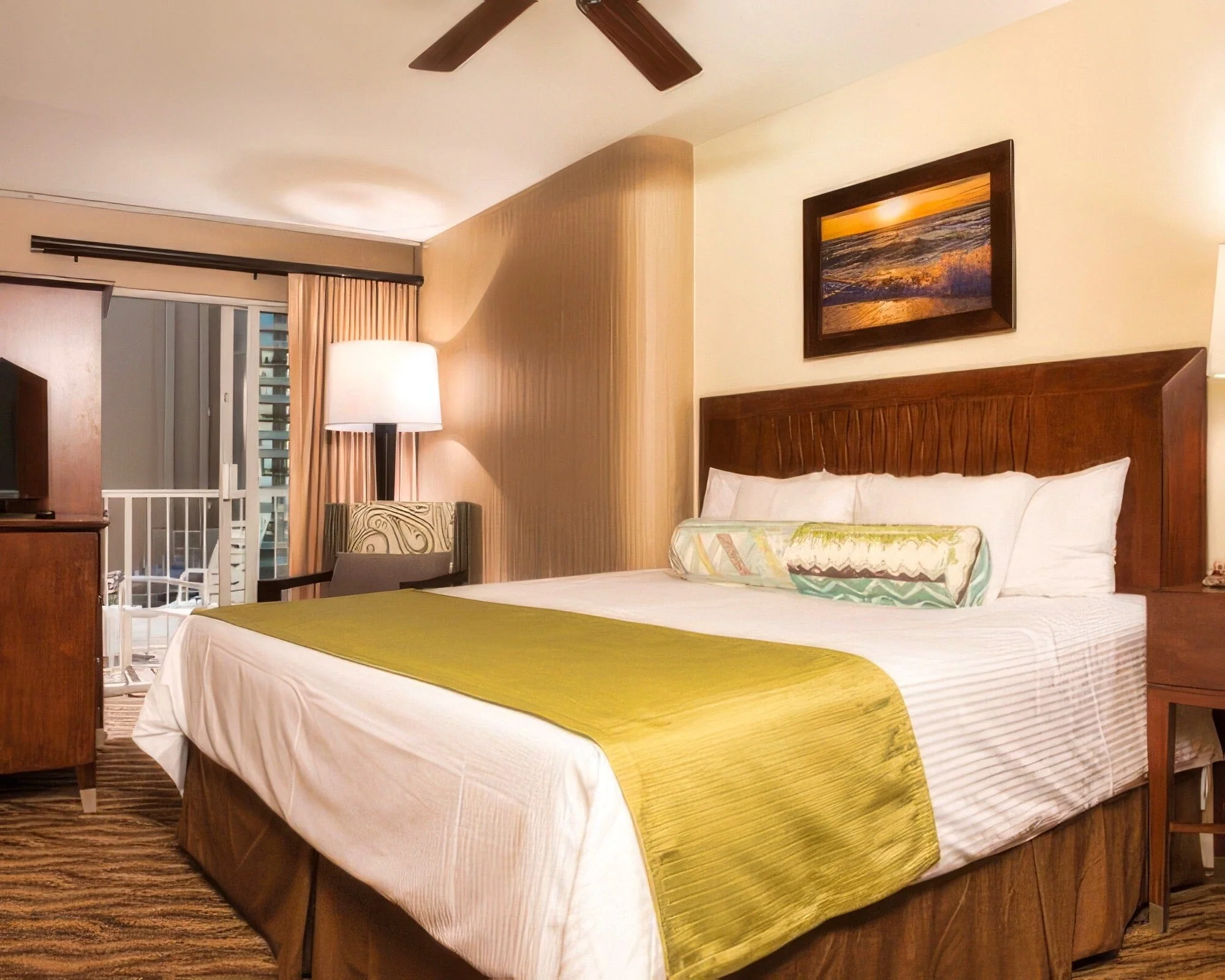 Club Wyndham at Waikiki Beach Walk - Image 7