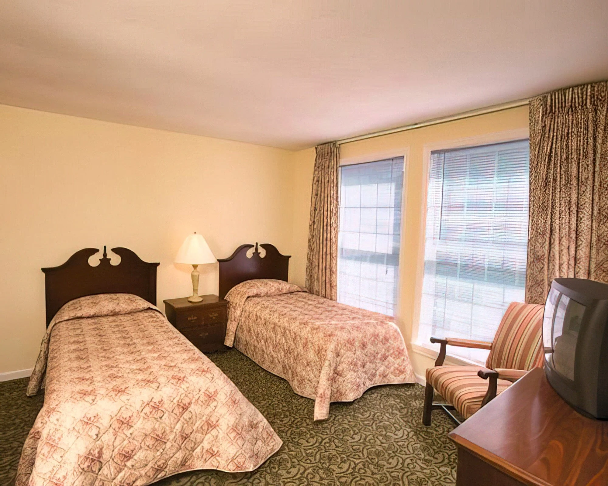 Club Wyndham Newport Onshore - Image 6