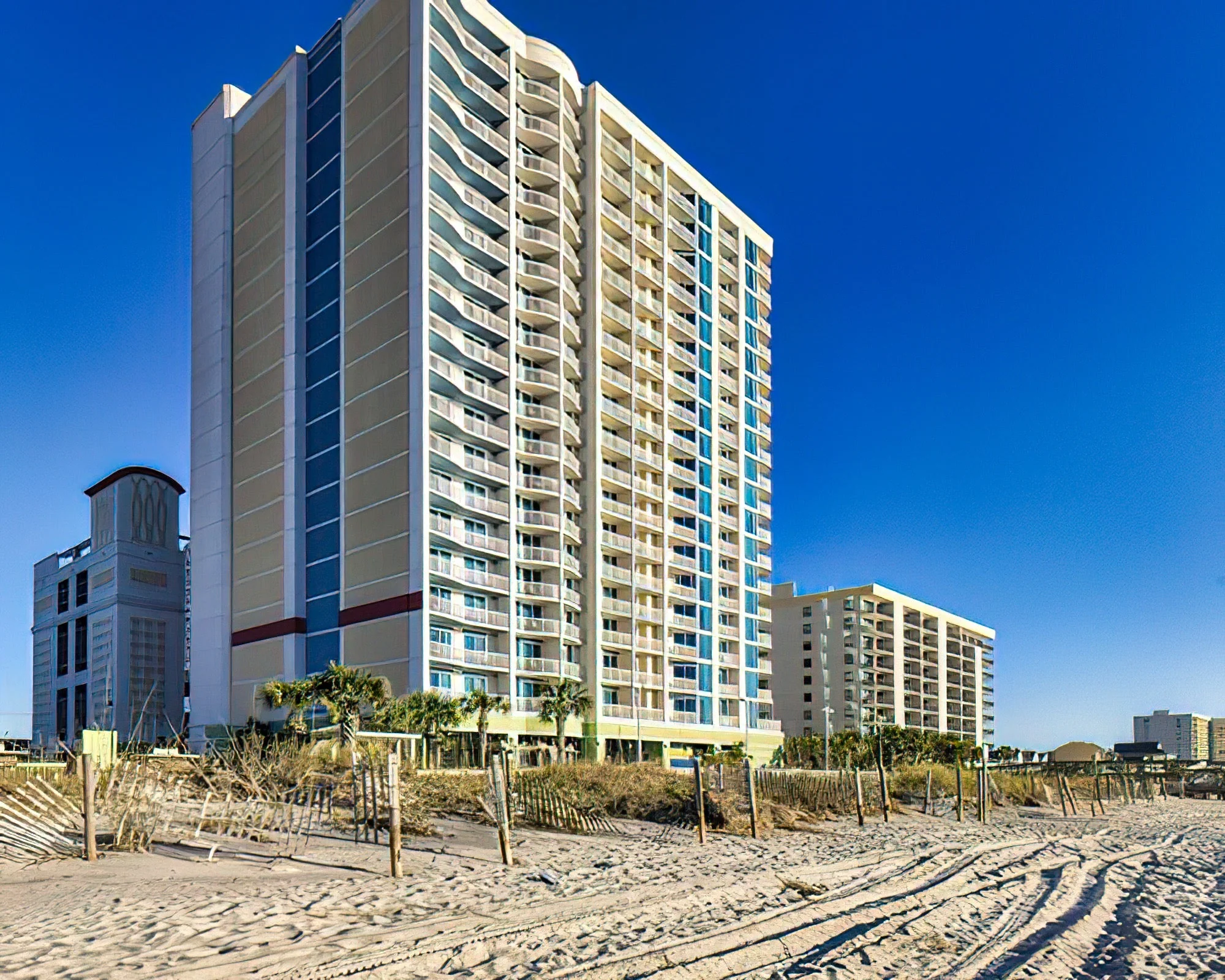 Club Wyndham Towers on the Grove - Image 7