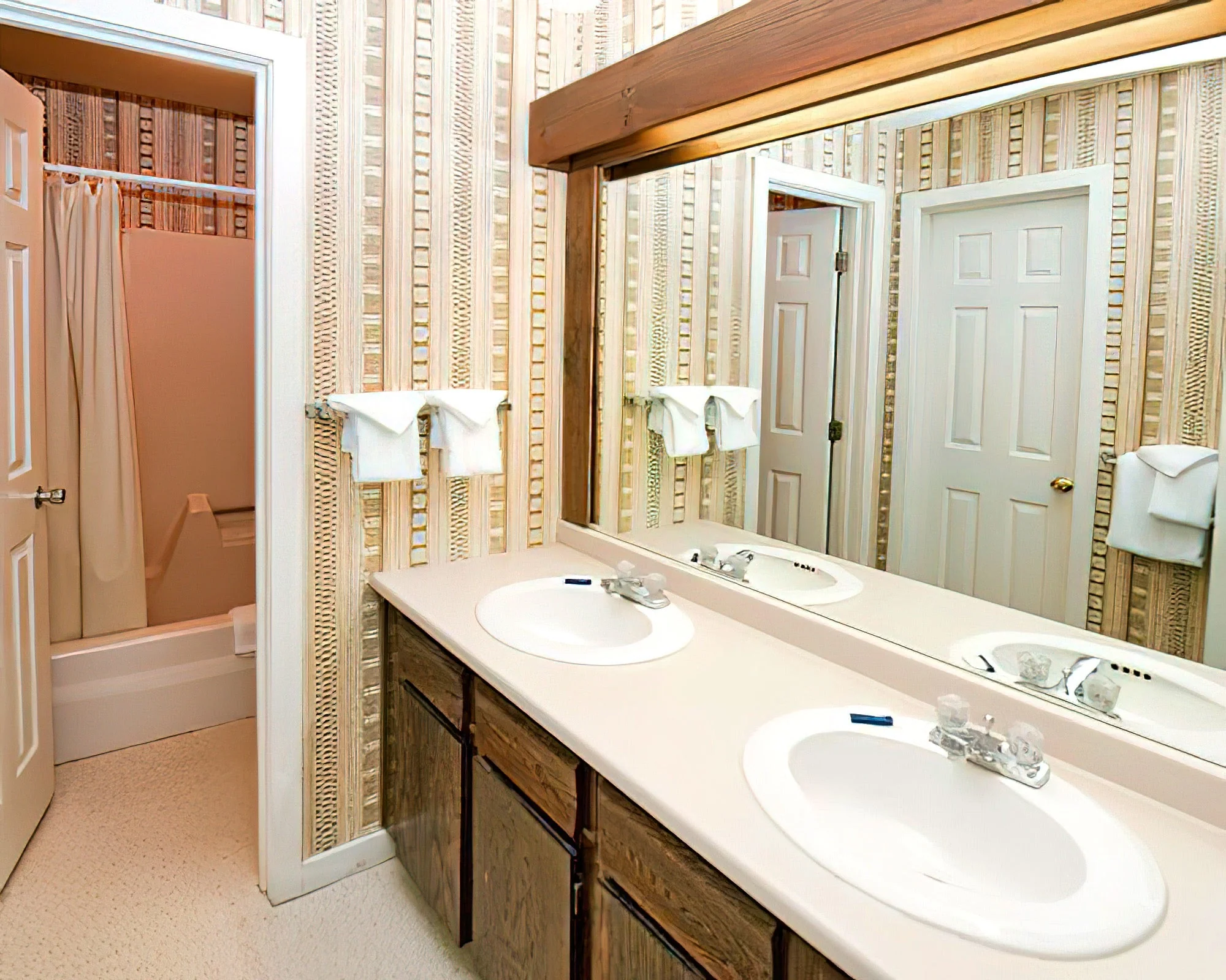 Cold Spring Resort - Image 11
