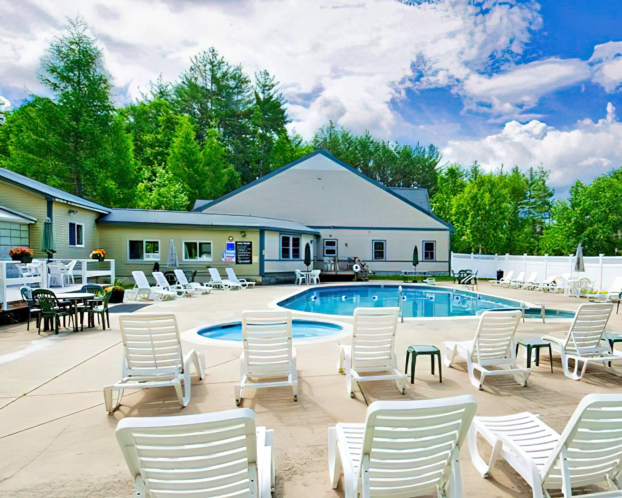 Cold Spring Resort - Image 12