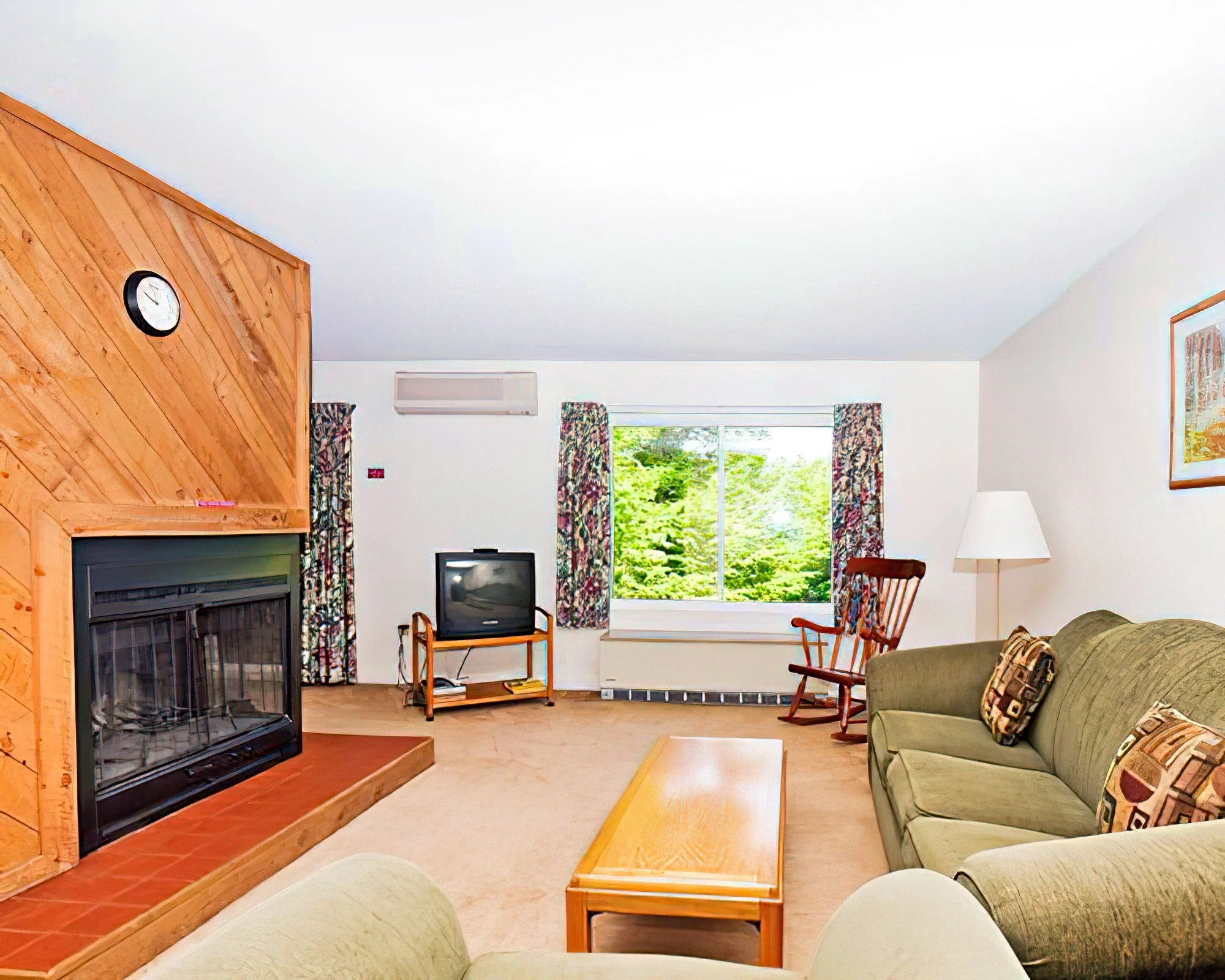 Cold Spring Resort - Image 5