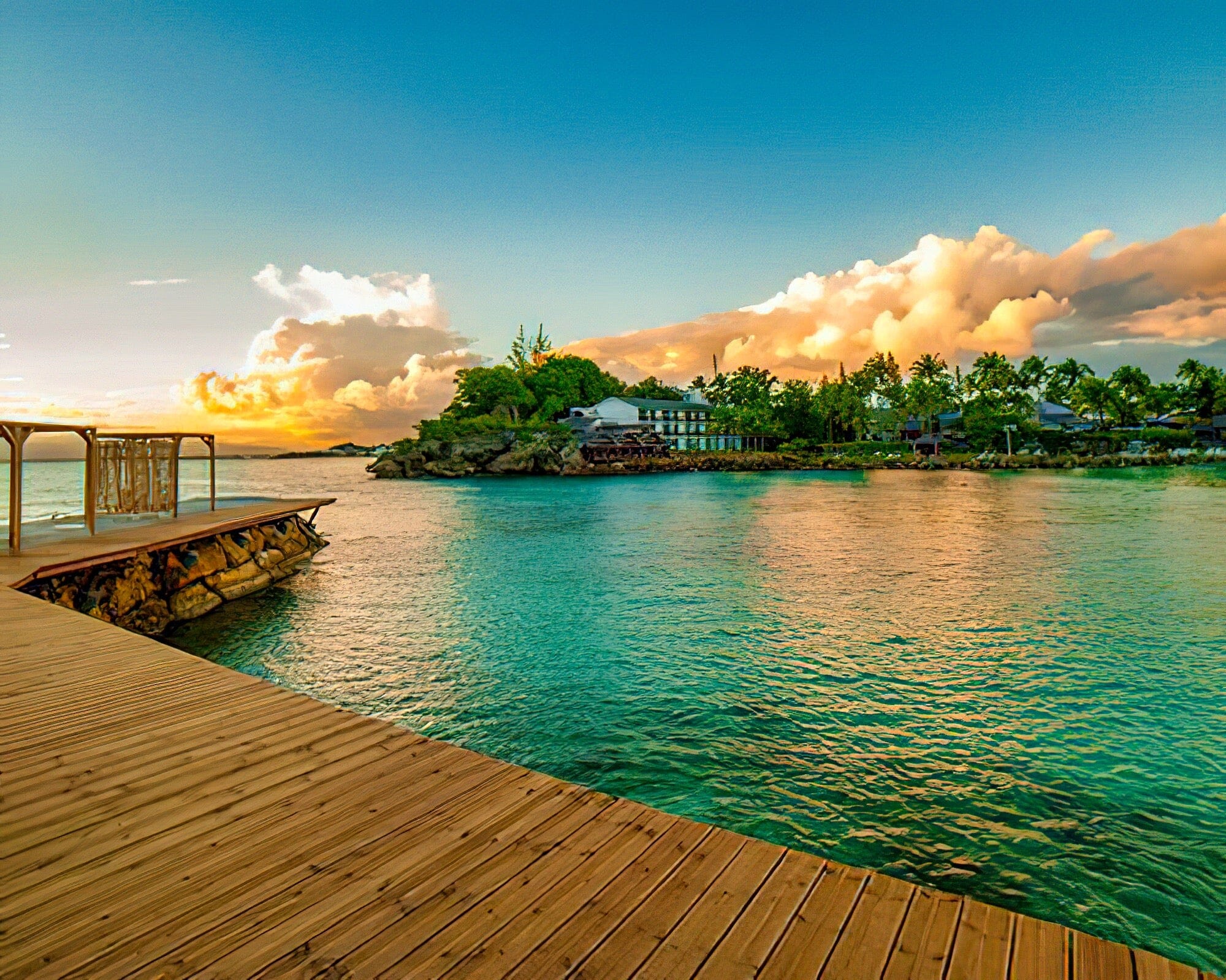 Creole Beach Hotel - Image 3