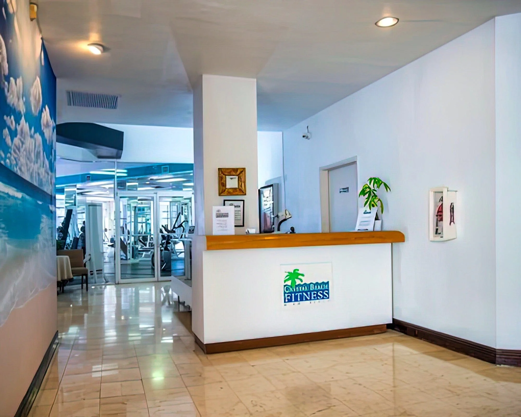 Crystal Beach Suites Oceanfront Hotel - Image 15