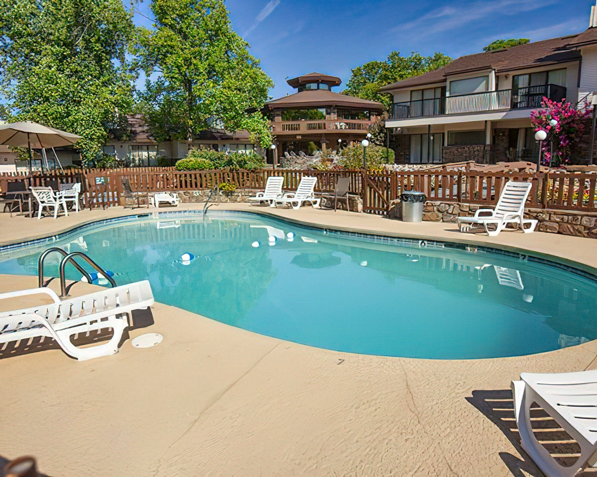 Emerald Isle Resort - Image 6