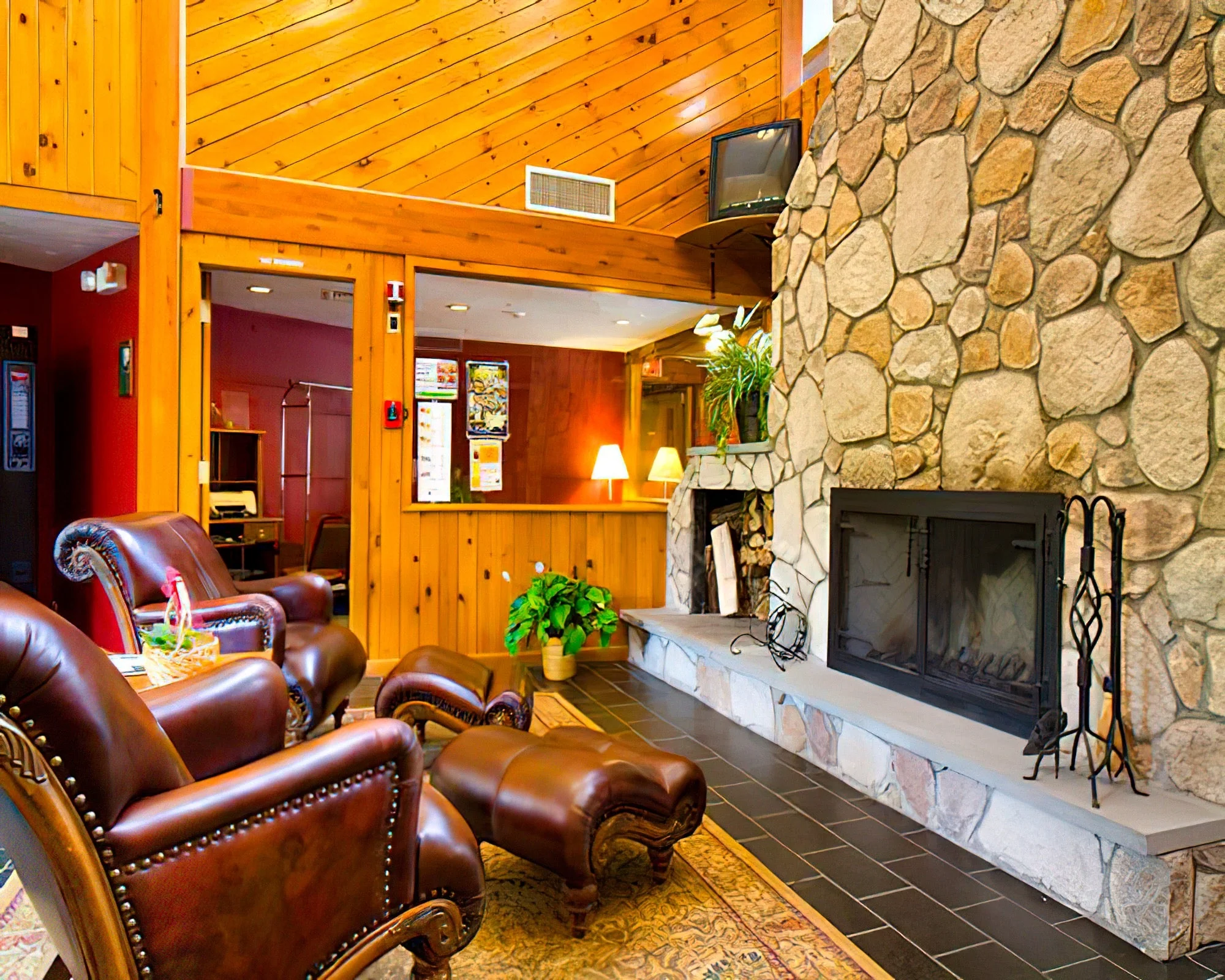 Fireside Inn & Suites at Lake Winnipesaukee - Image 15