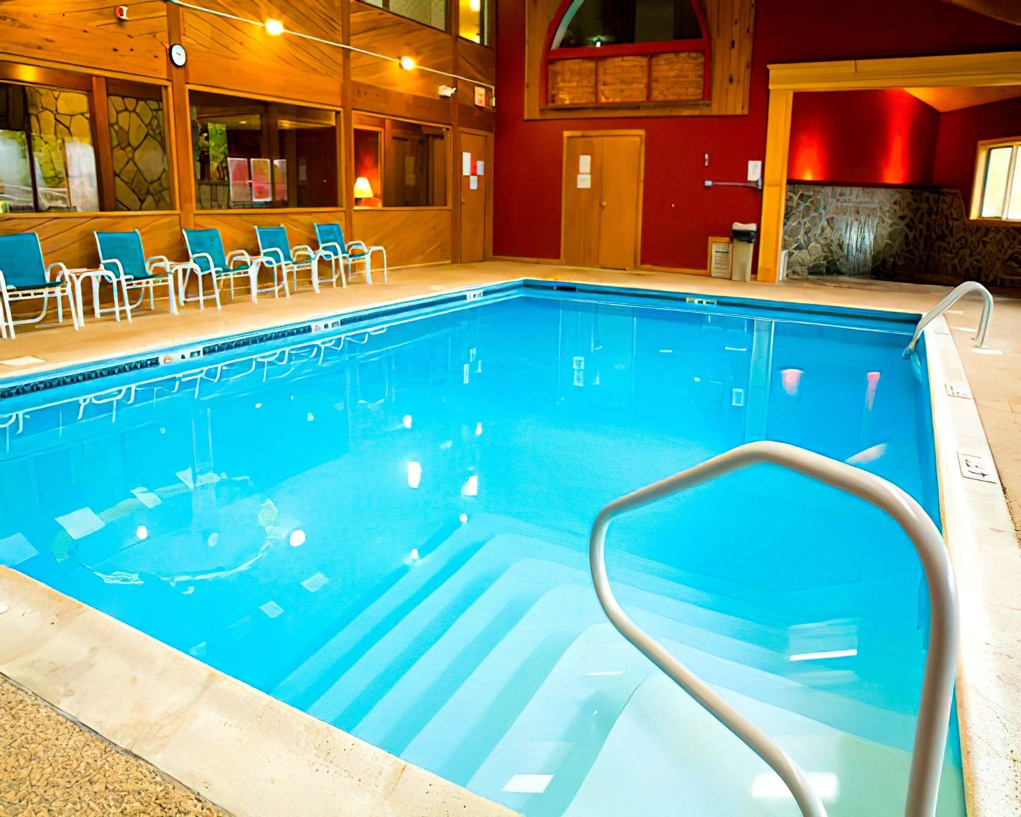 Fireside Inn & Suites at Lake Winnipesaukee - Image 7
