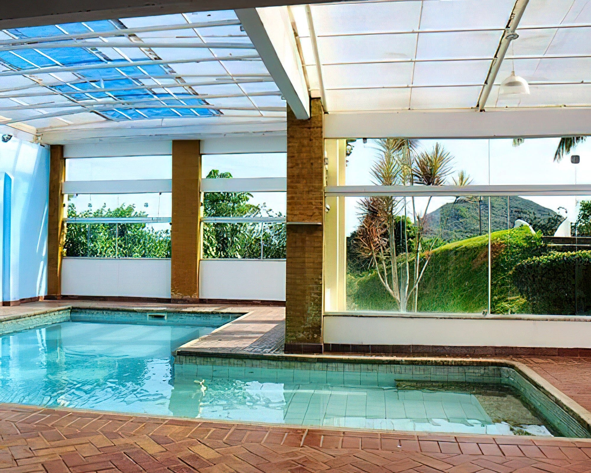 Flamboyant Hotel & Convention - Image 3