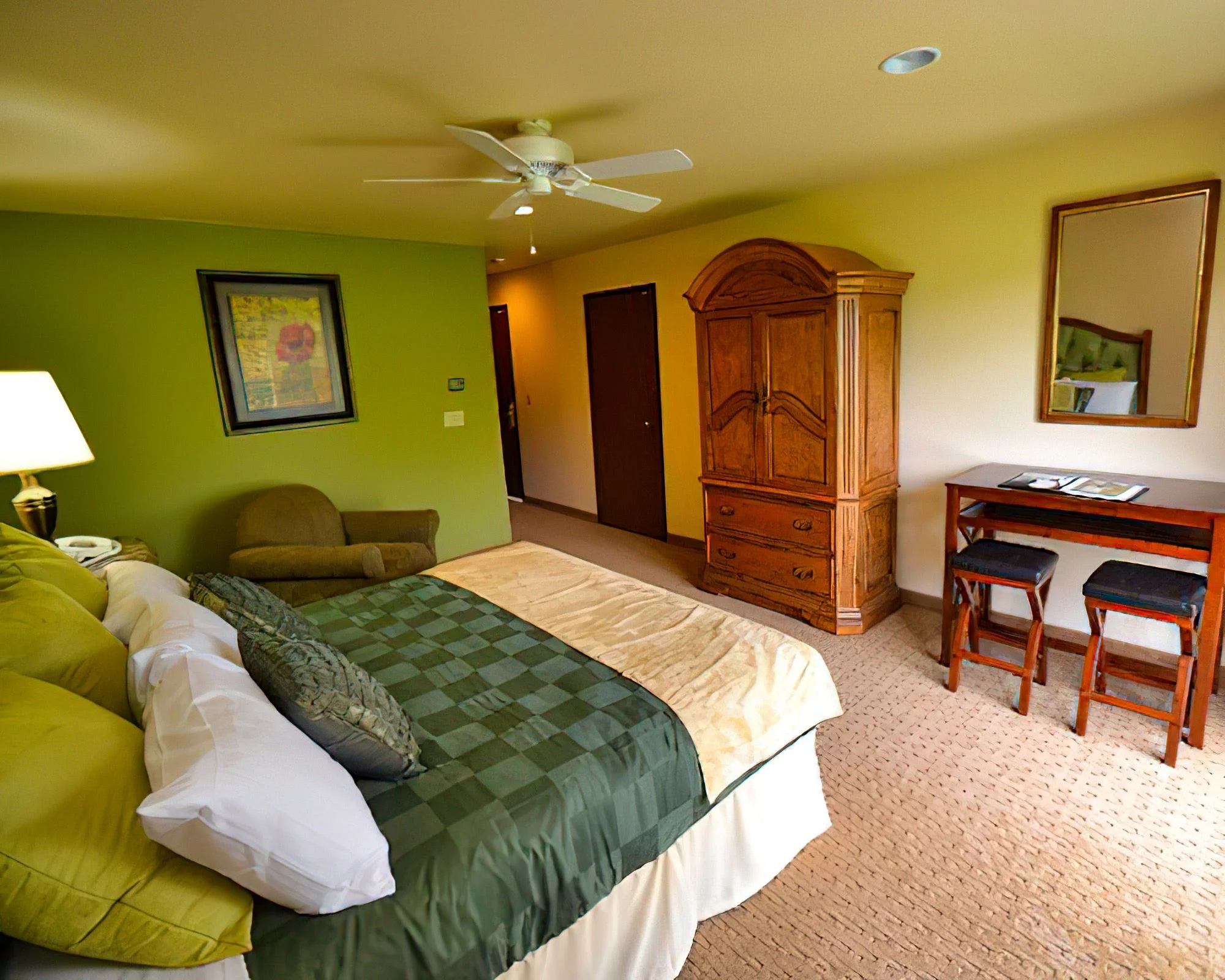 Fox Hills Resort - Image 3