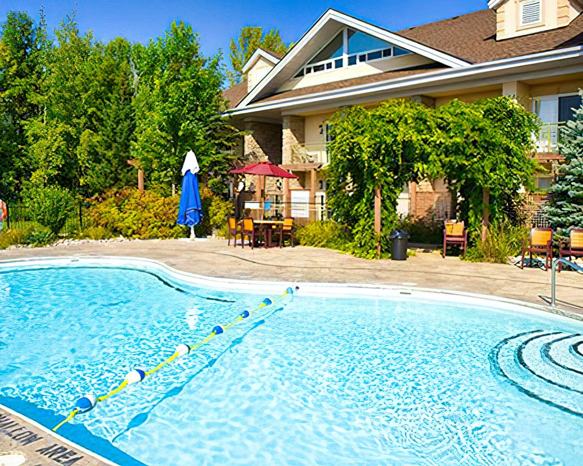 Georgian Bay Hotel - Image 8