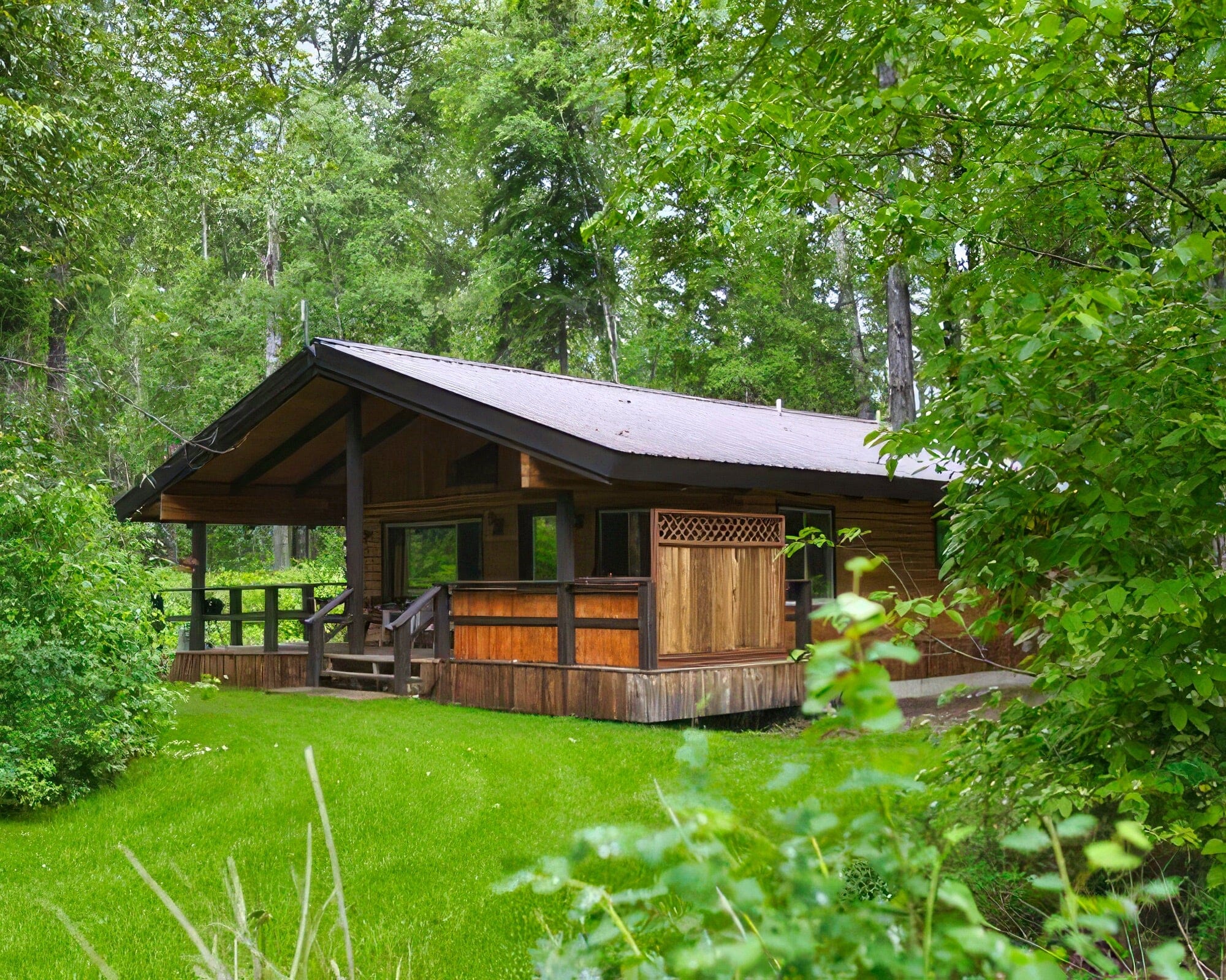 Glacier Wilderness Resort - Image 11