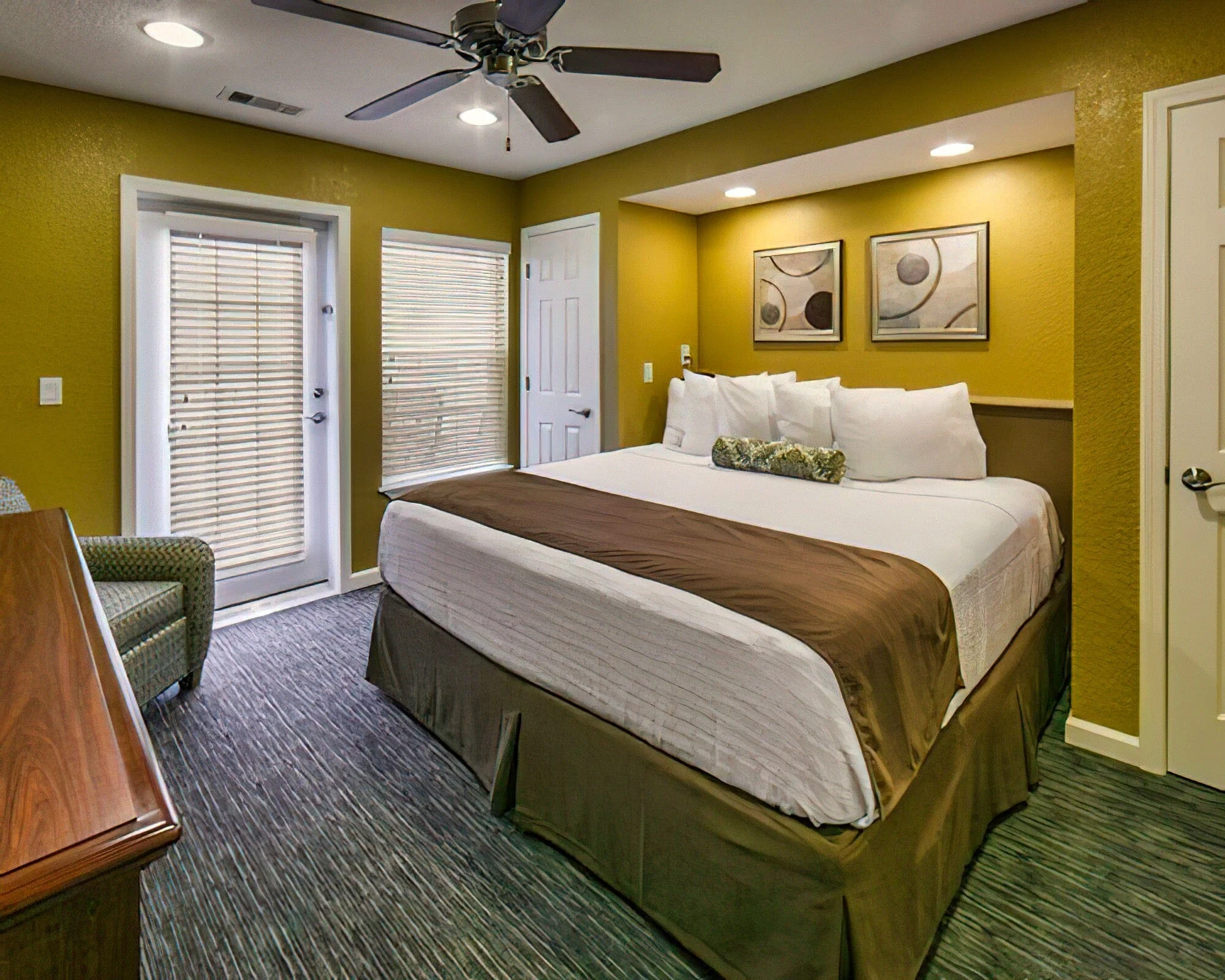 Holiday Inn Club Vacations Orlando Breeze Resort - Image 5