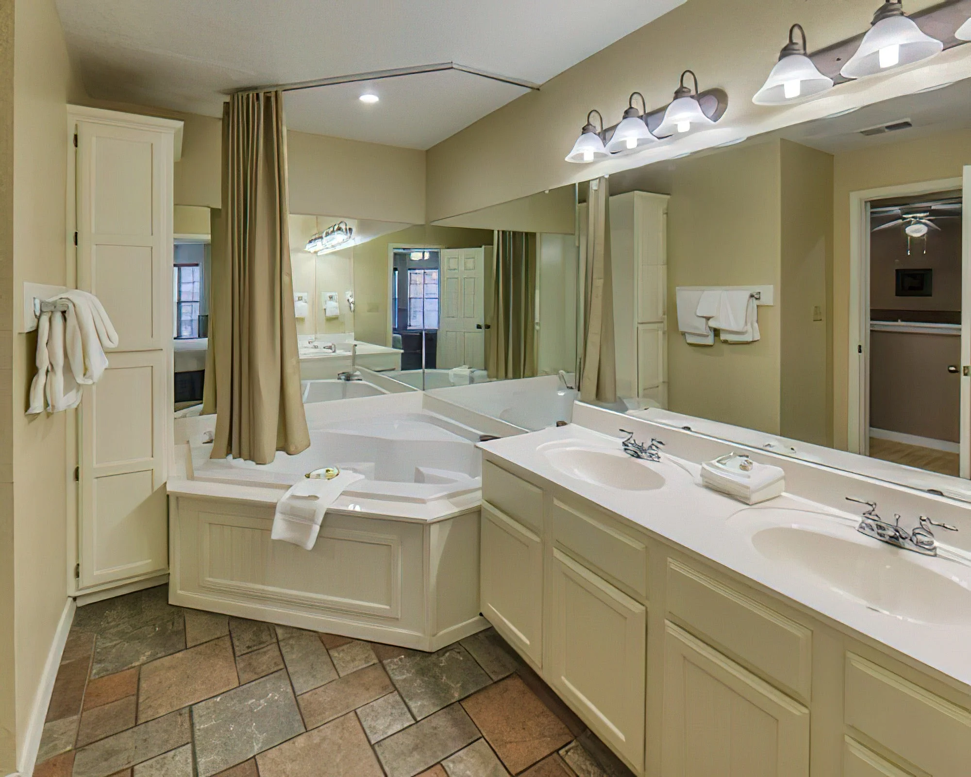 Holiday Inn Club Vacations Villages Resort - Image 15