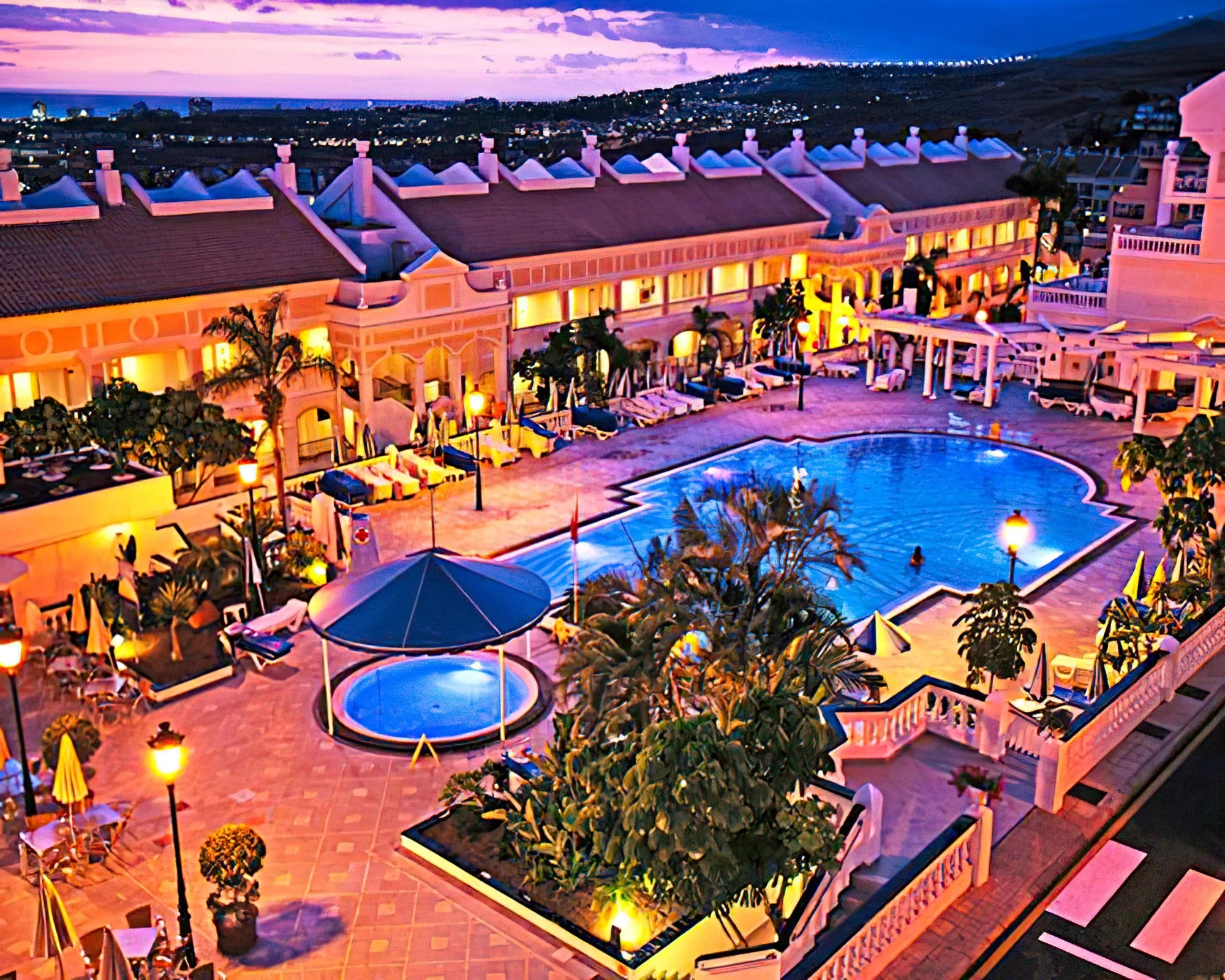 Hollywood Mirage Club - Image 2