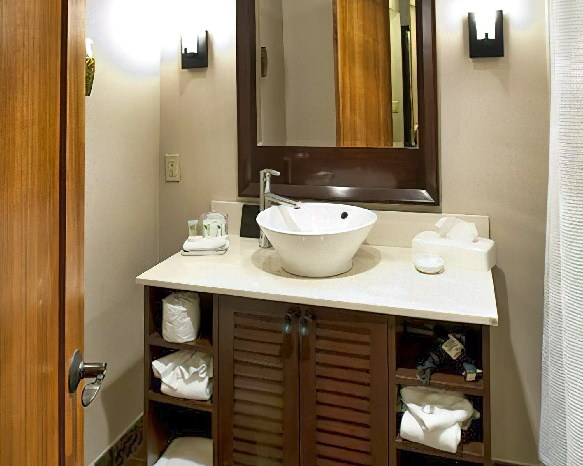 Humphrey's Half Moon Inn & Suites - Image 19