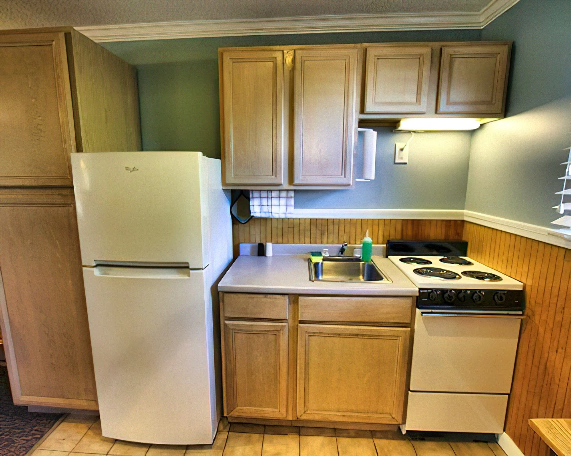 Island Manor Resort - Image 18