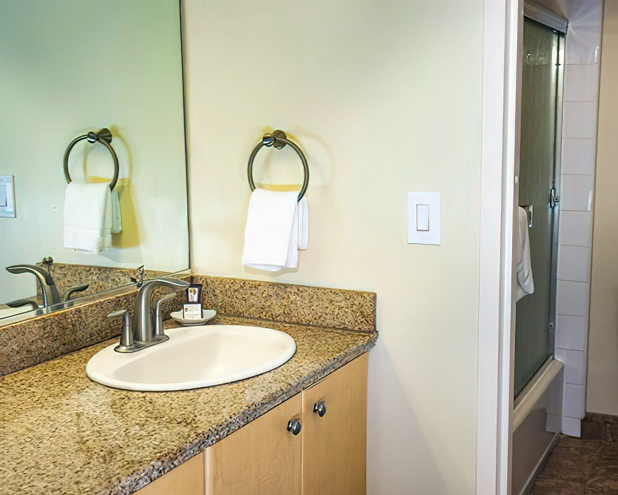 Kahana Beach Resort - Image 16