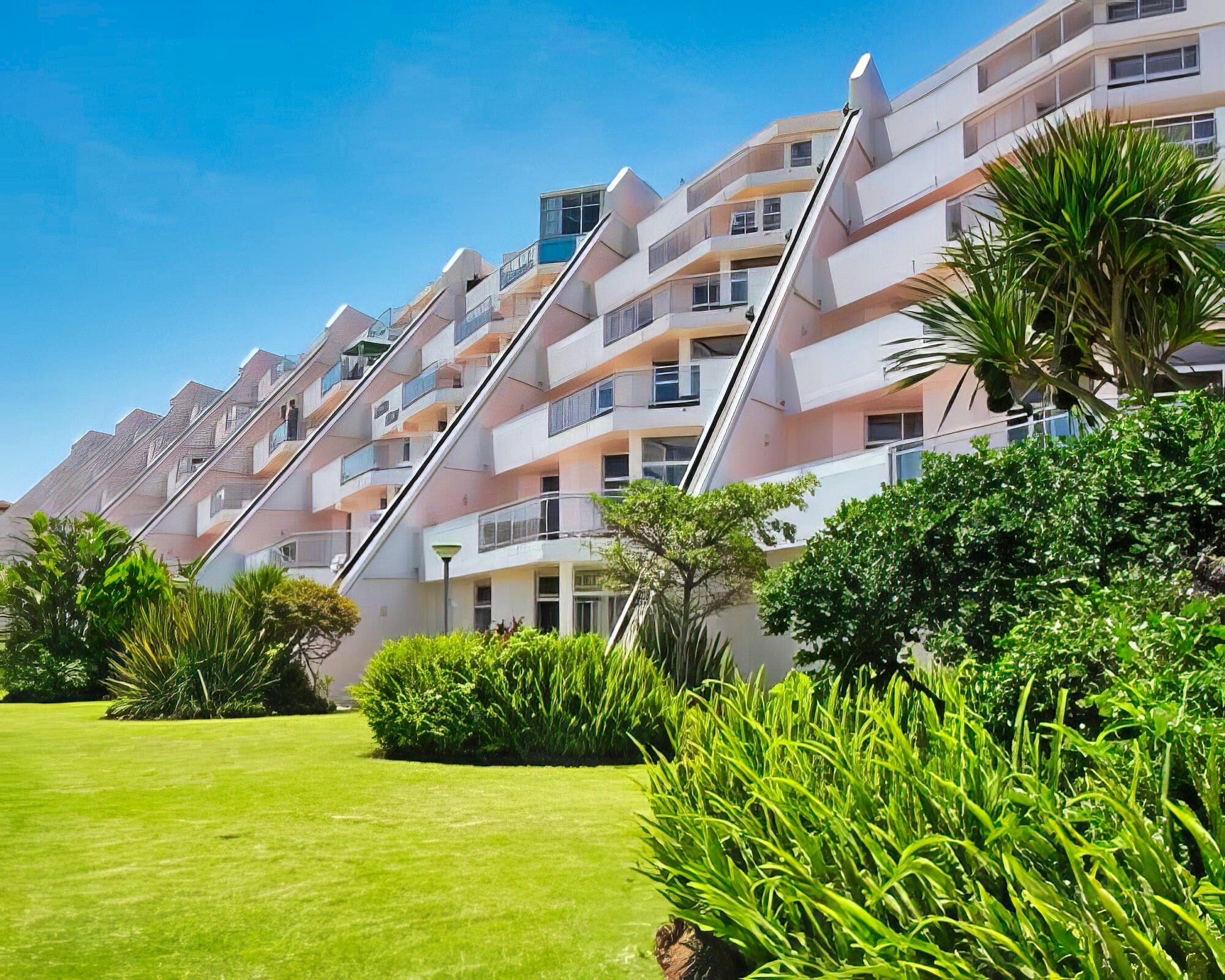 La Cote D'Azur - Image 7