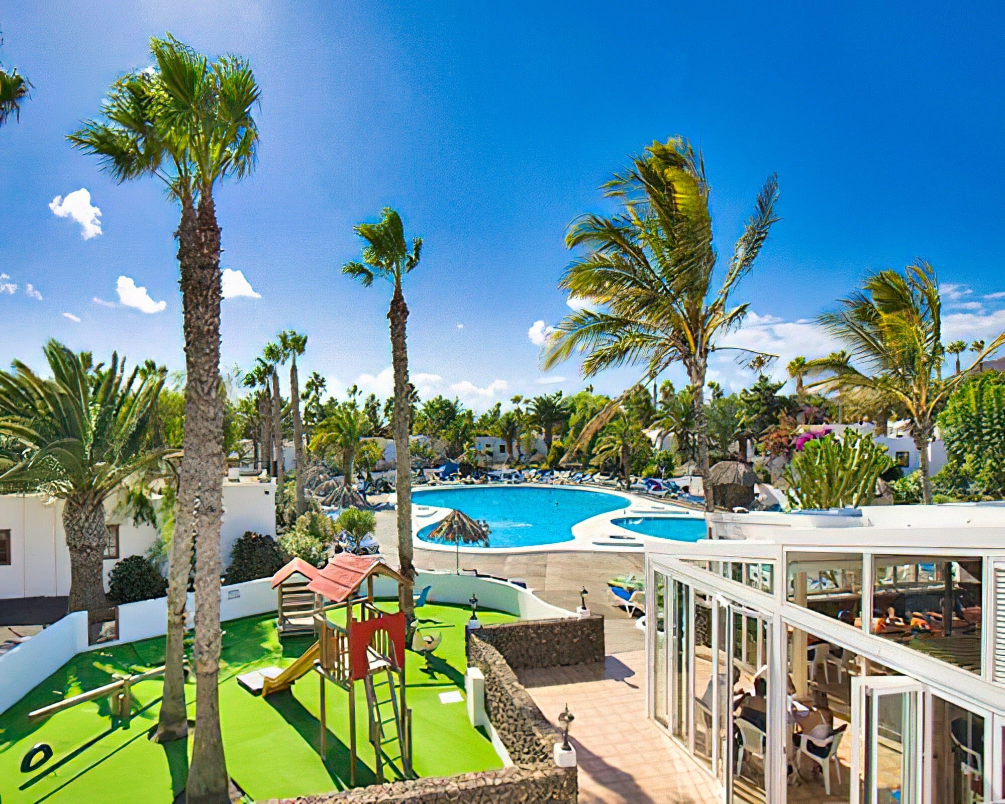 Las Brisas