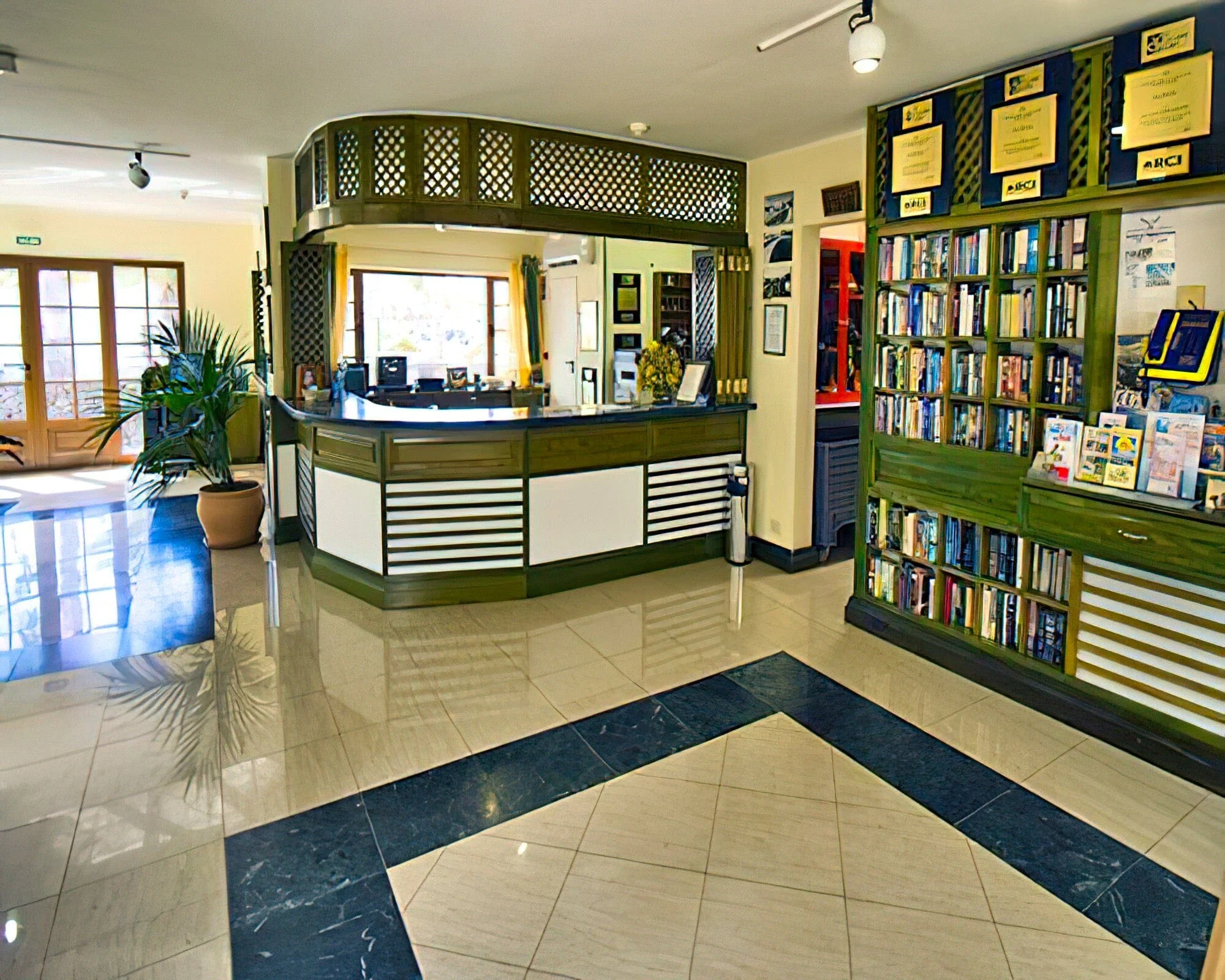 Las Brisas - Image 11