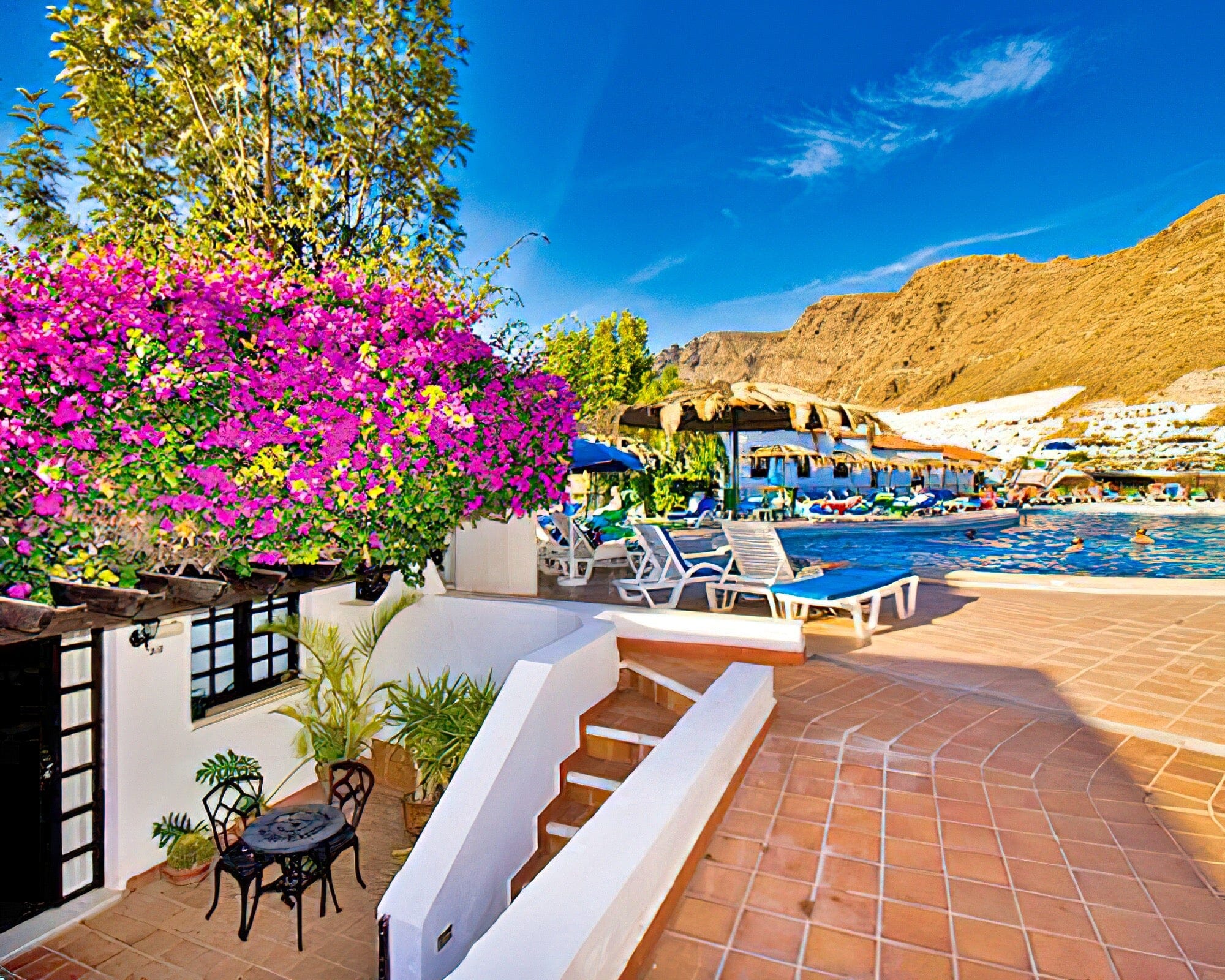 Las Rosas Resort - Image 2