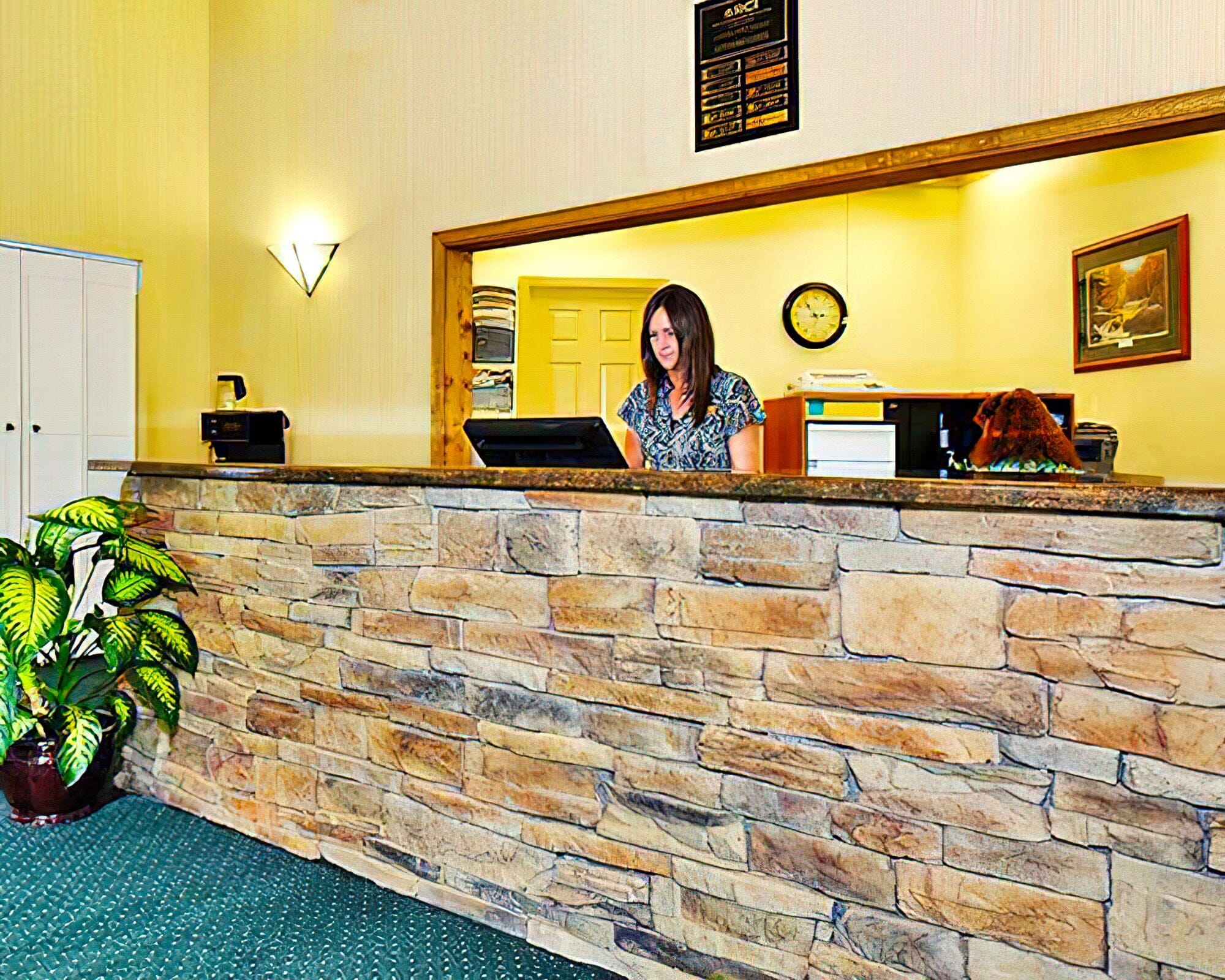 Laurel Point Resort - Image 3