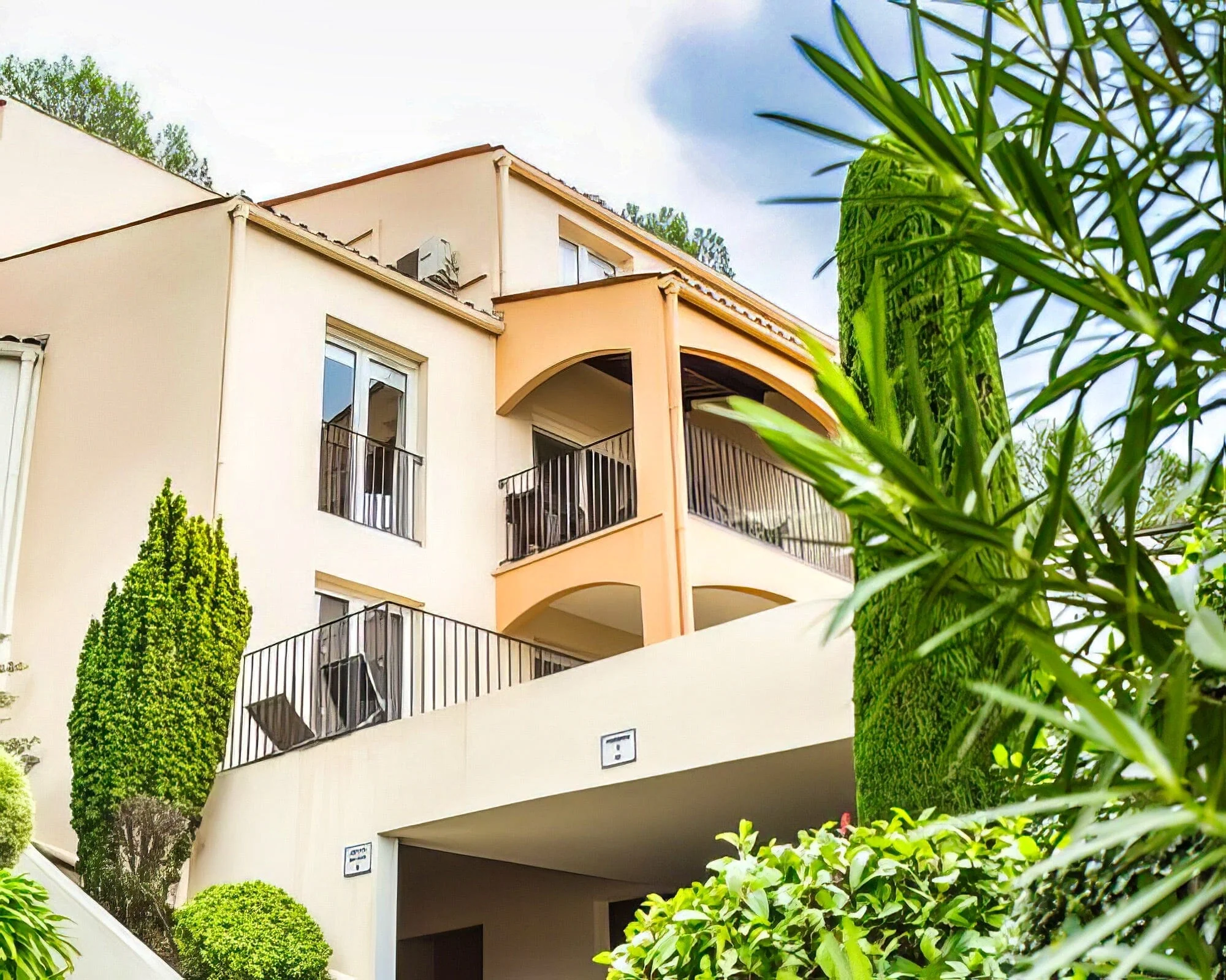 Le Club Mougins - Image 11