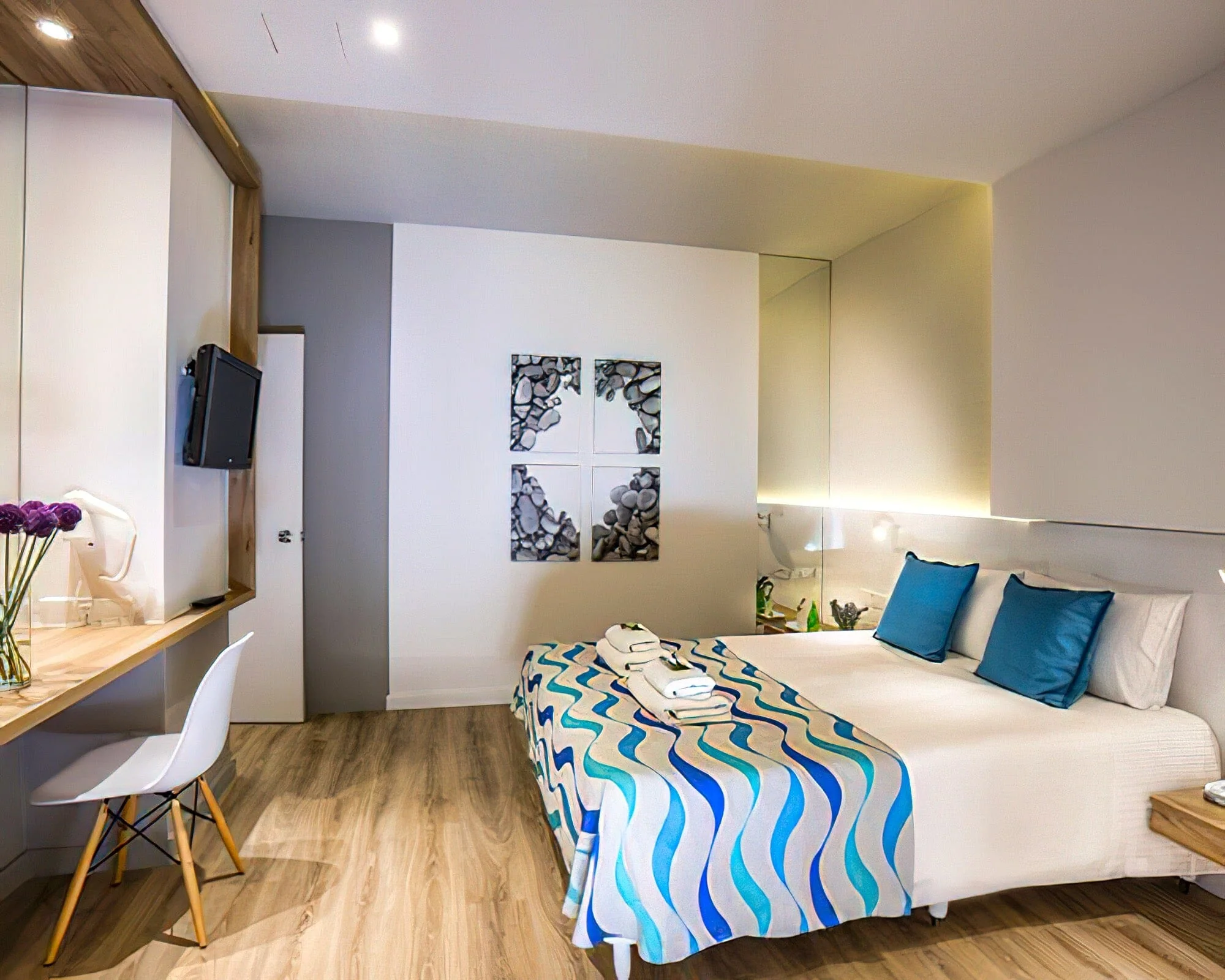 Malama Beach Club - Image 25