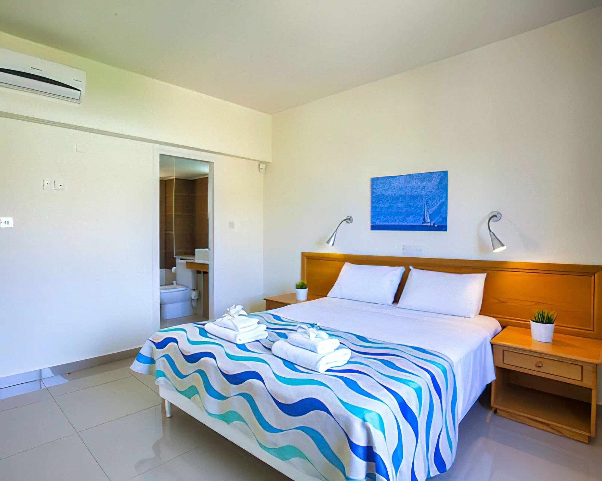 Malama Beach Club - Image 37