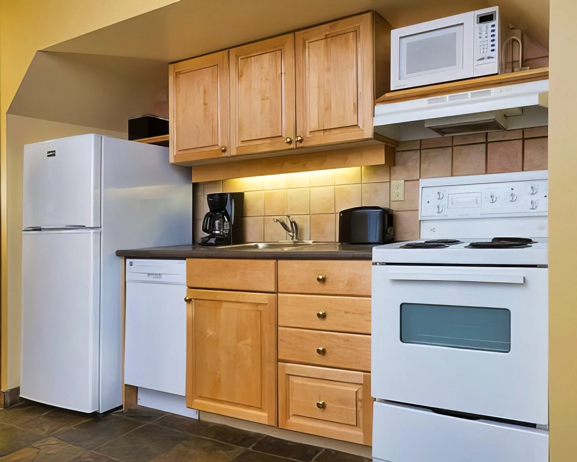 Mountainside Lodge - Image 11