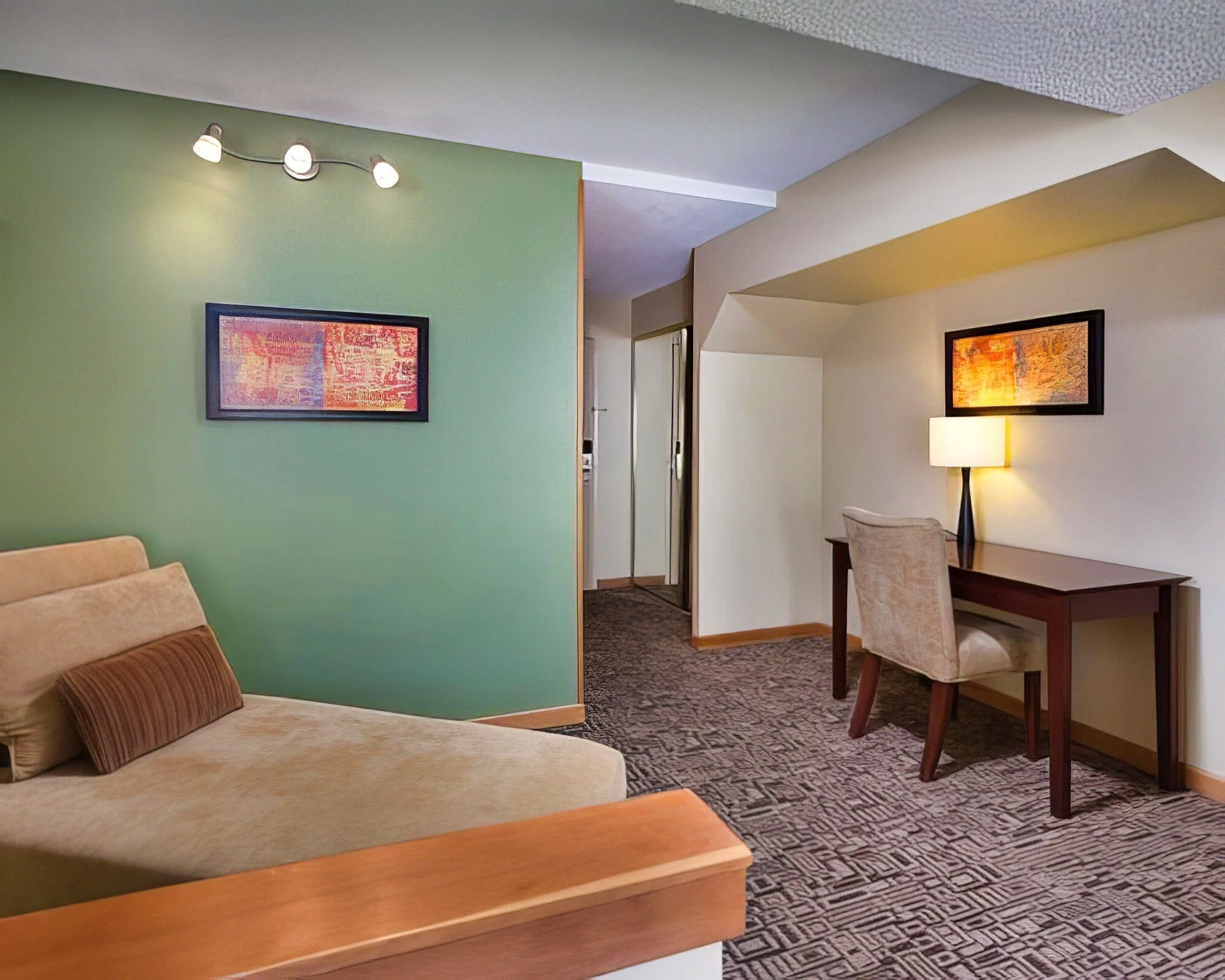 Mountainside Lodge - Image 14