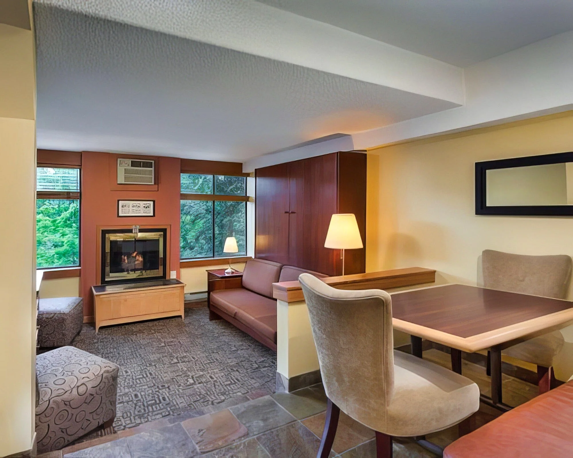 Mountainside Lodge - Image 17