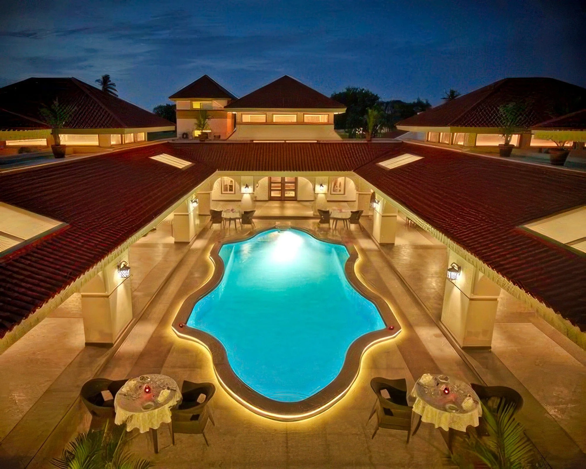 Neonz Resort & Club