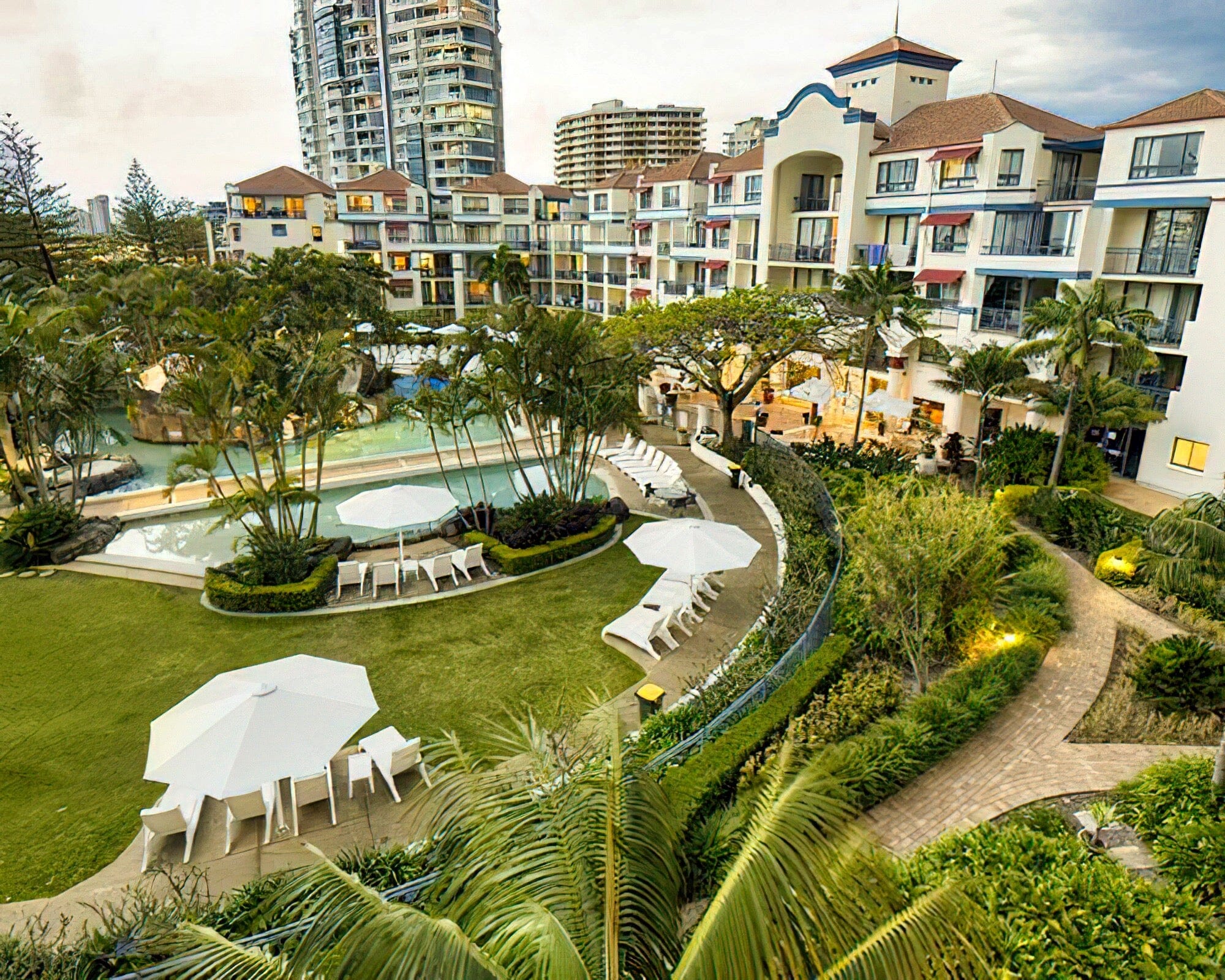 Oaks Calypso Plaza - Image 6