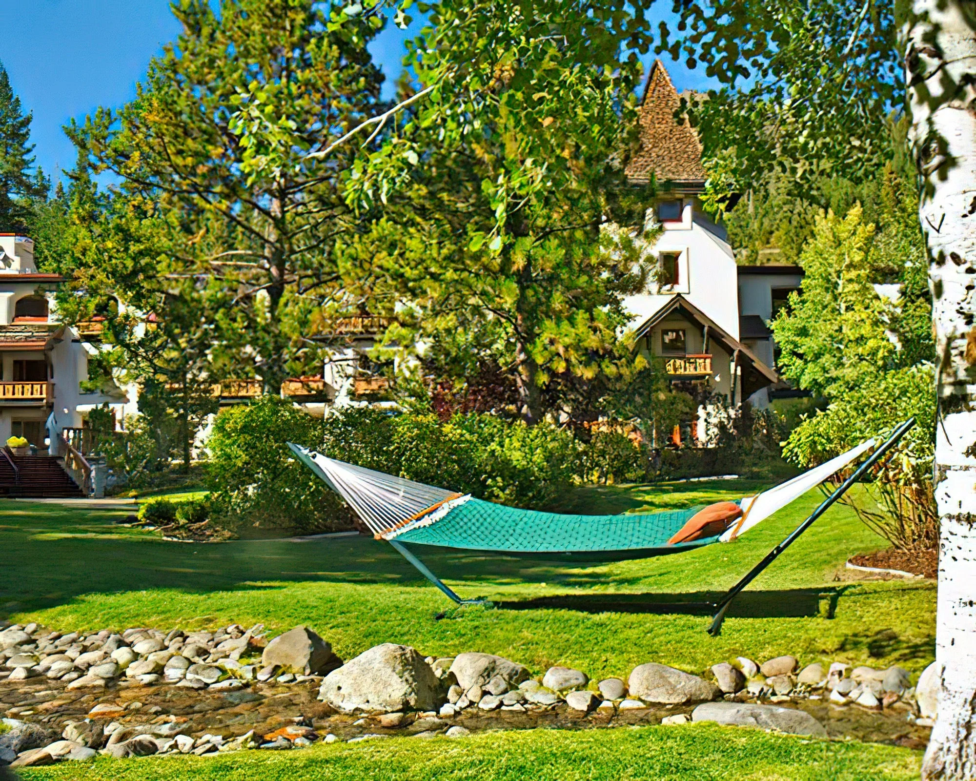 Olympic Village Inn - Image 5