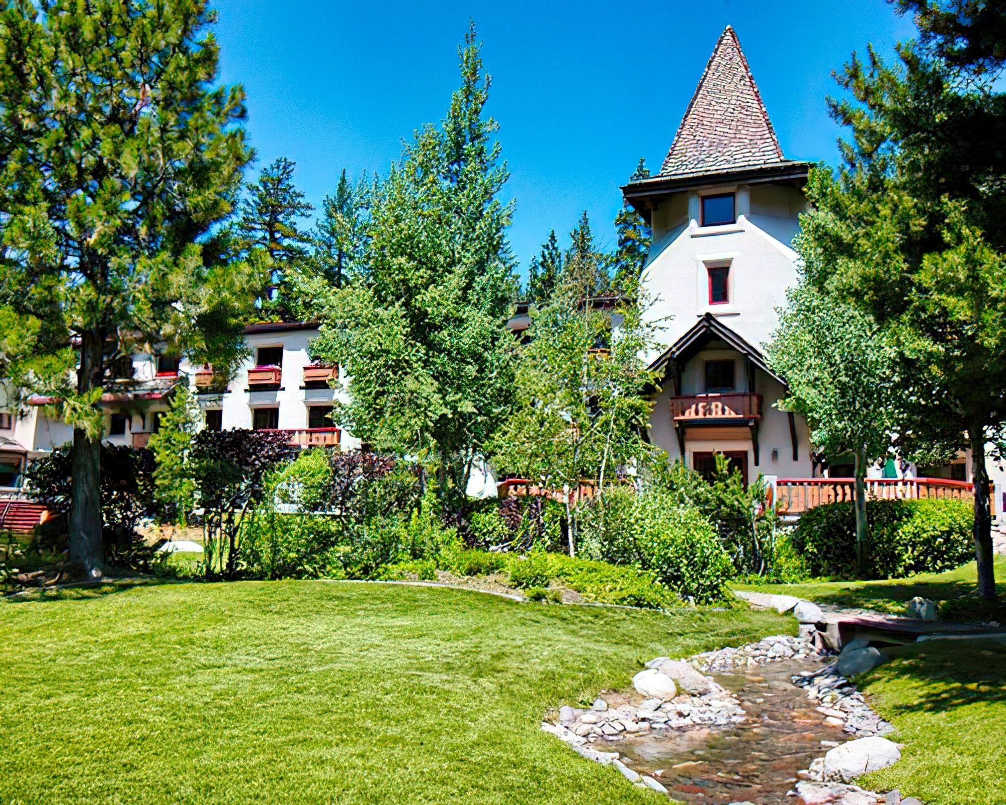 Olympic Village Inn - Image 7