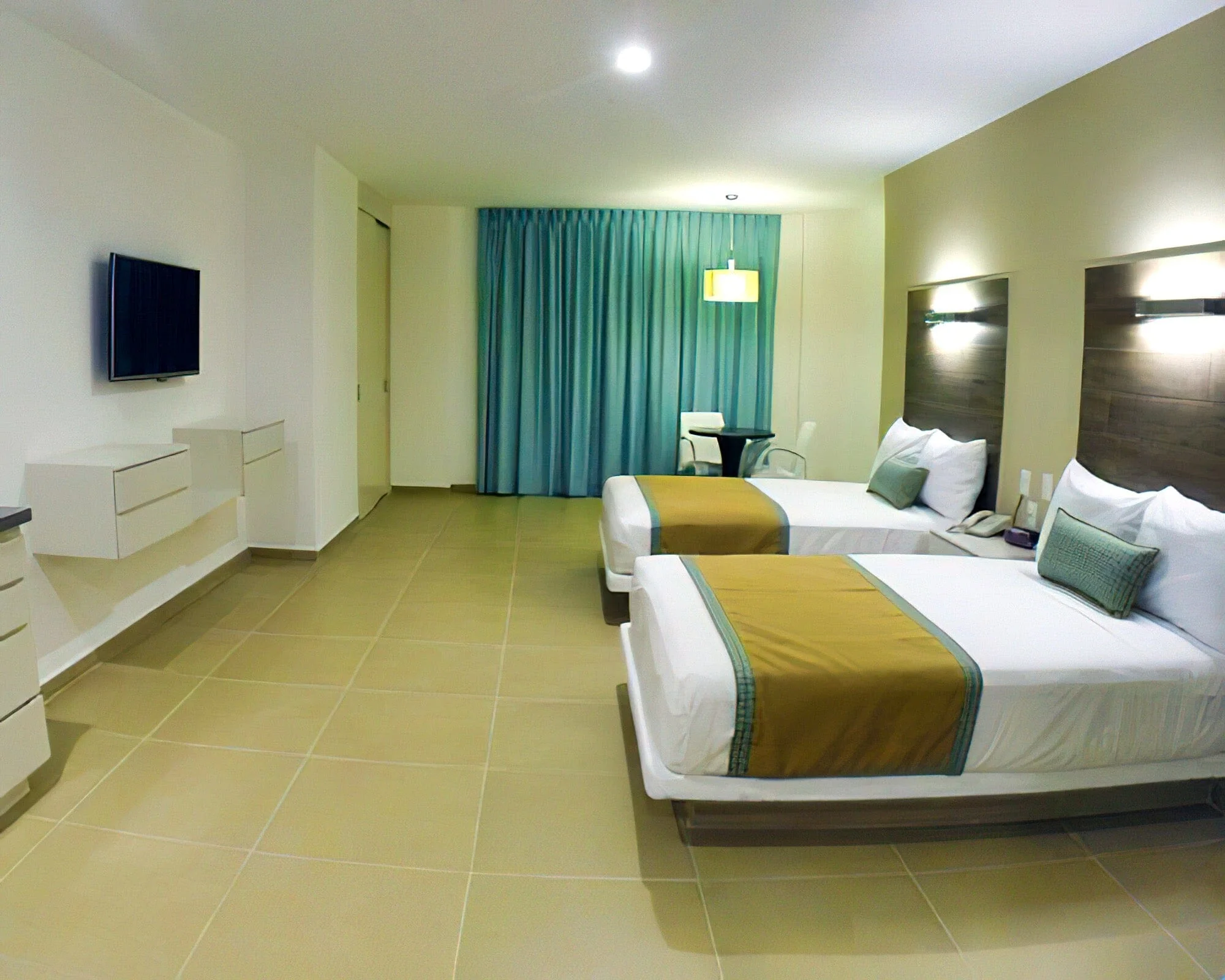 Pacific Palace Beach Tower - Image 10