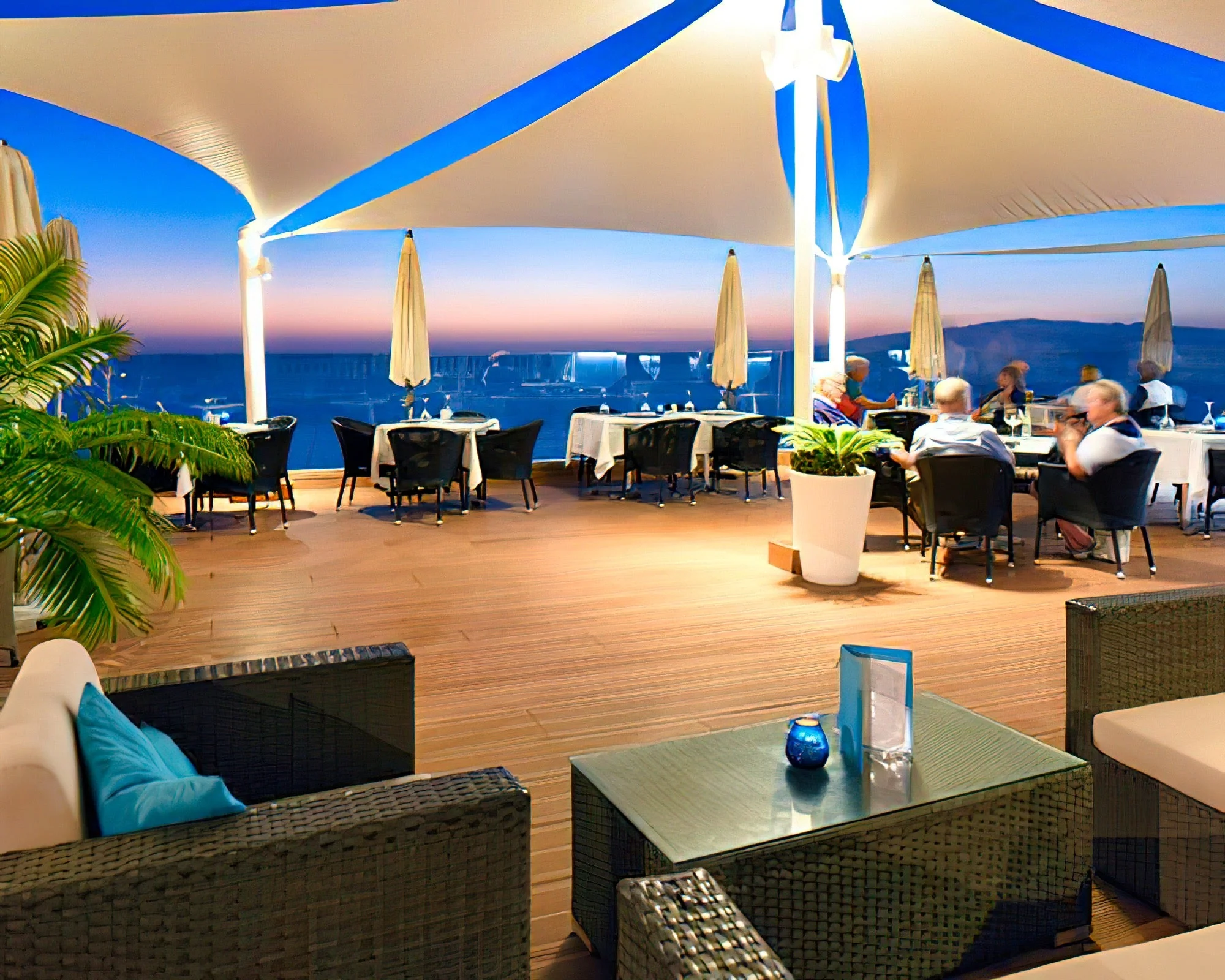 Pearly Grey Ocean Club